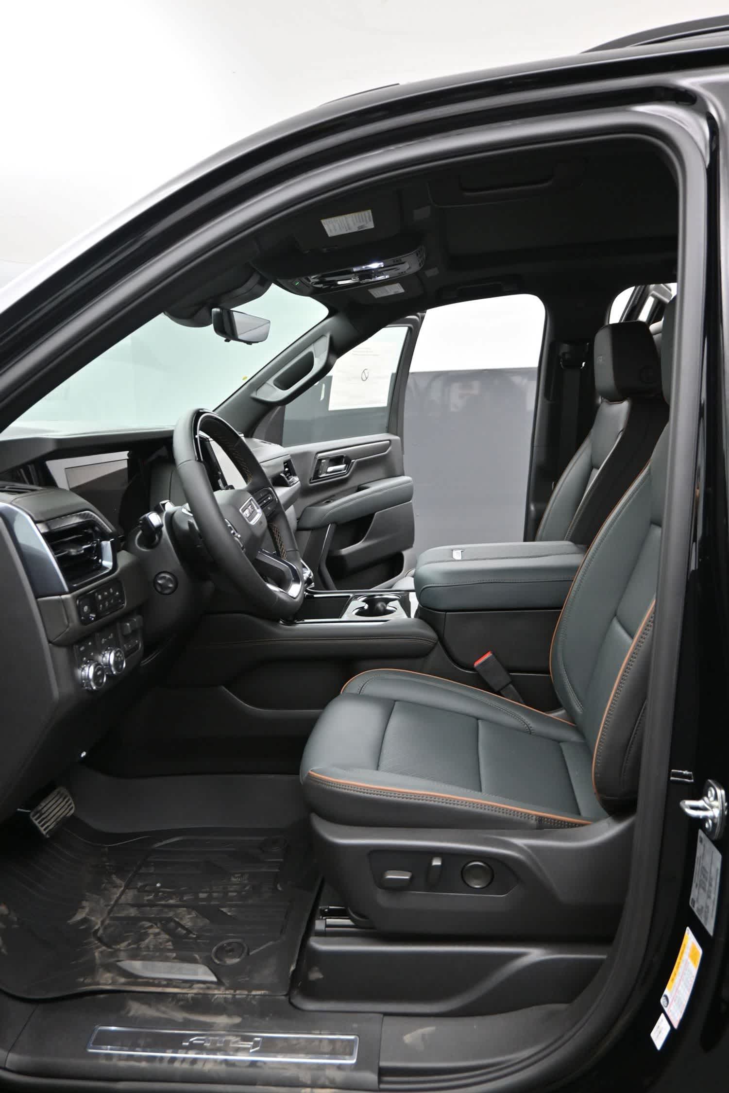 2026 GMC Yukon AT4 - Photo 16
