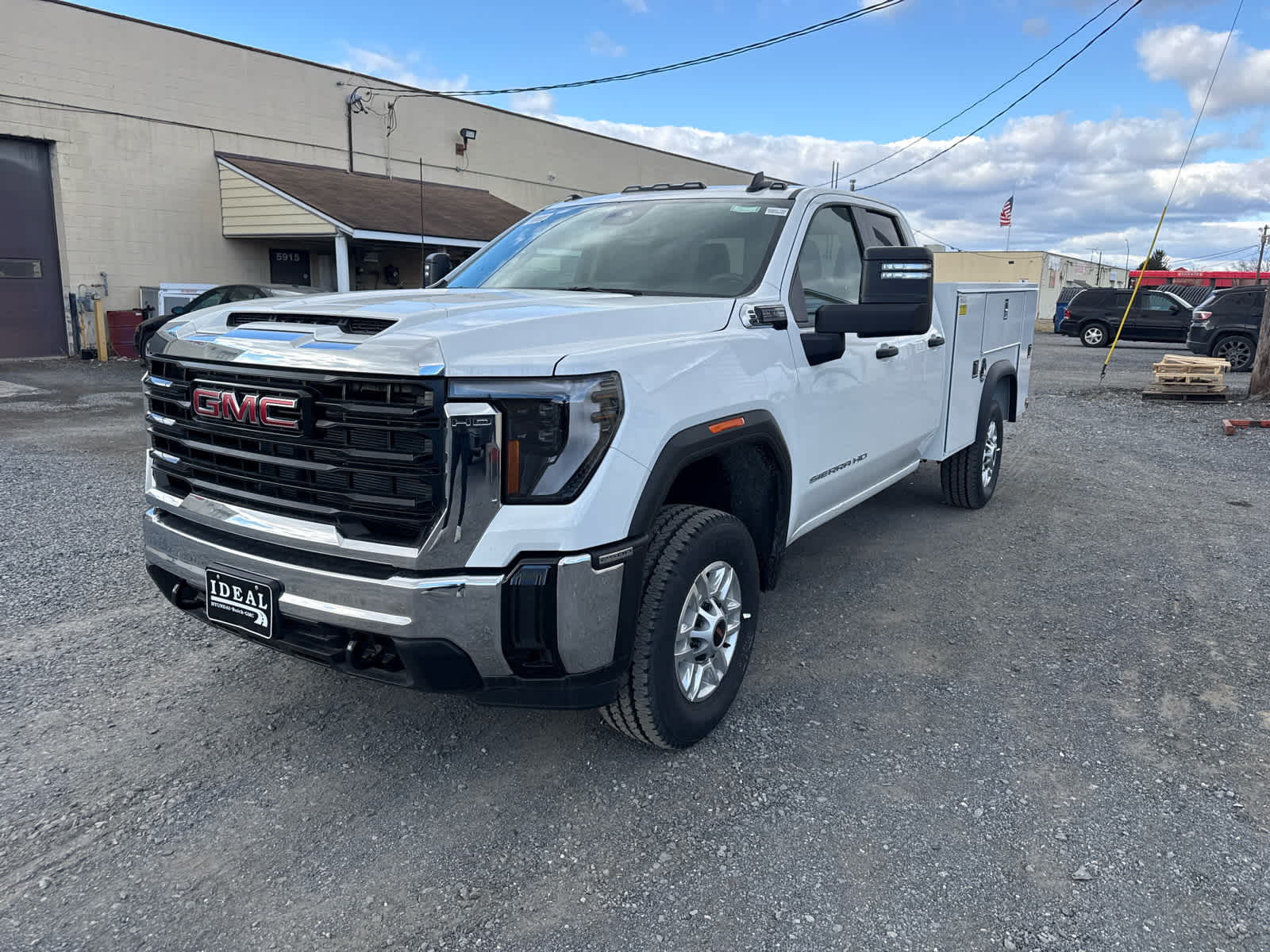2025 GMC Sierra 2500HD Pro's photo