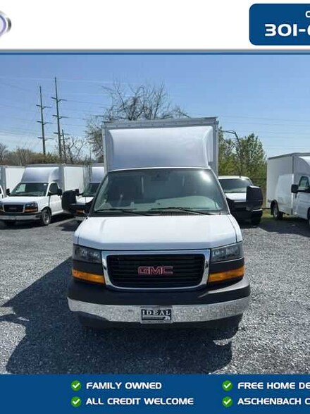 2025 GMC Savana Cutaway 3500 1WT Cutaway Van