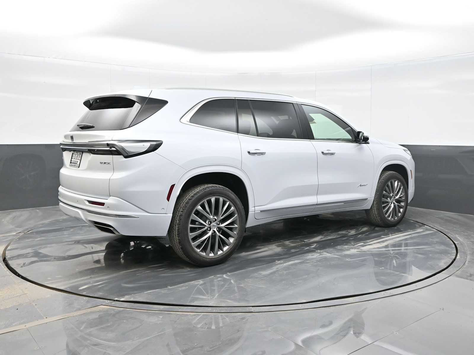 2026 Buick Enclave Avenir photo 2