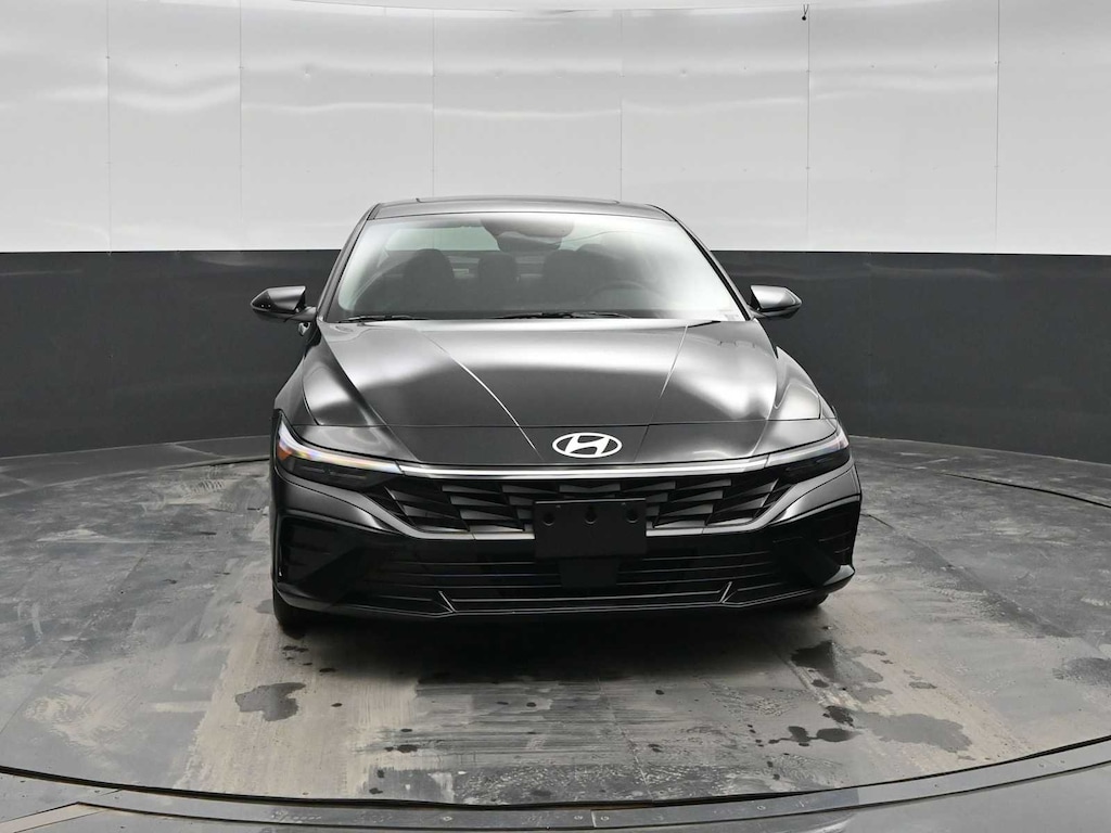 New 2026 Hyundai Elantra Limited Sedan