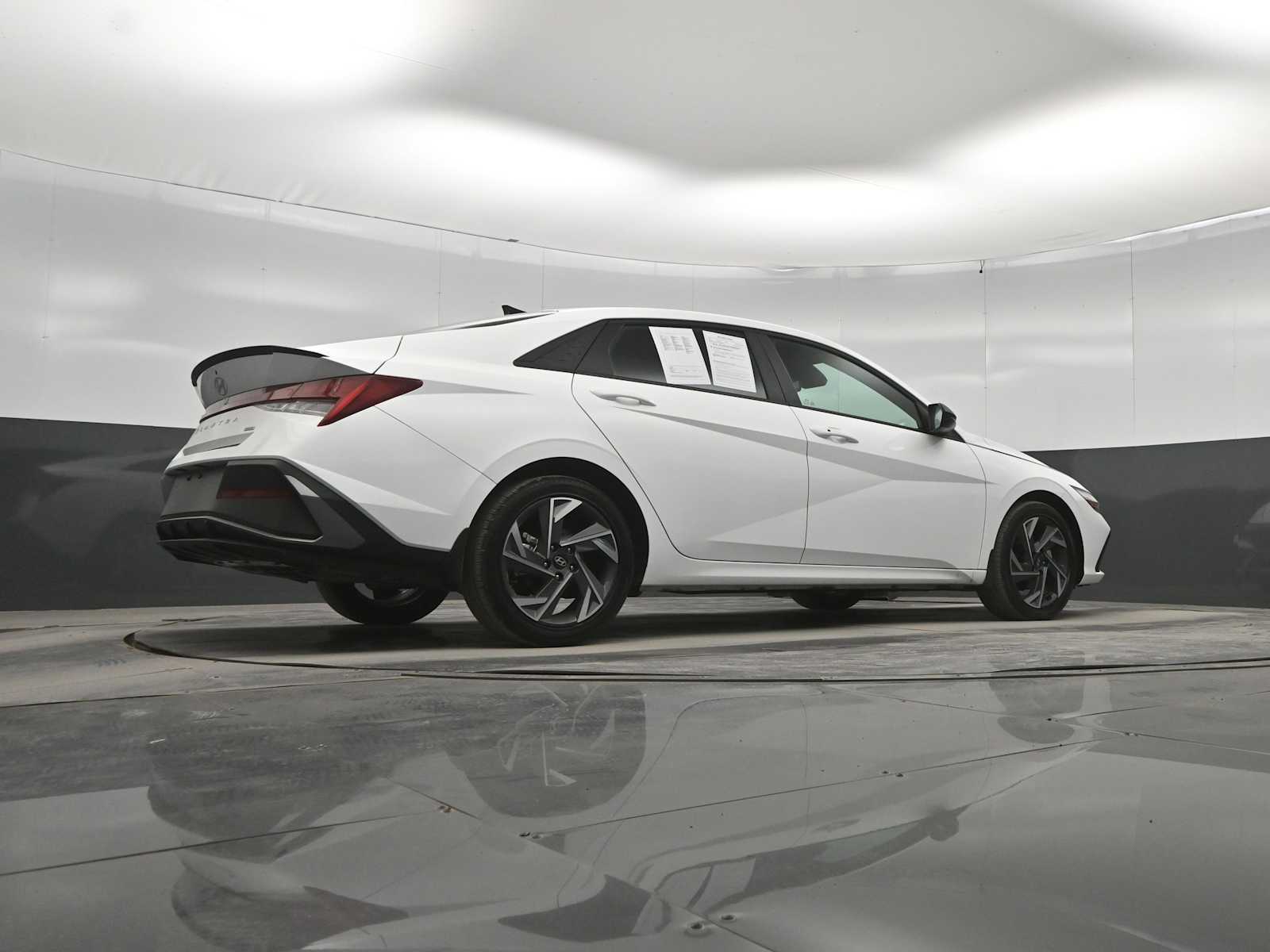 2025 Hyundai Elantra Blue - Photo 37