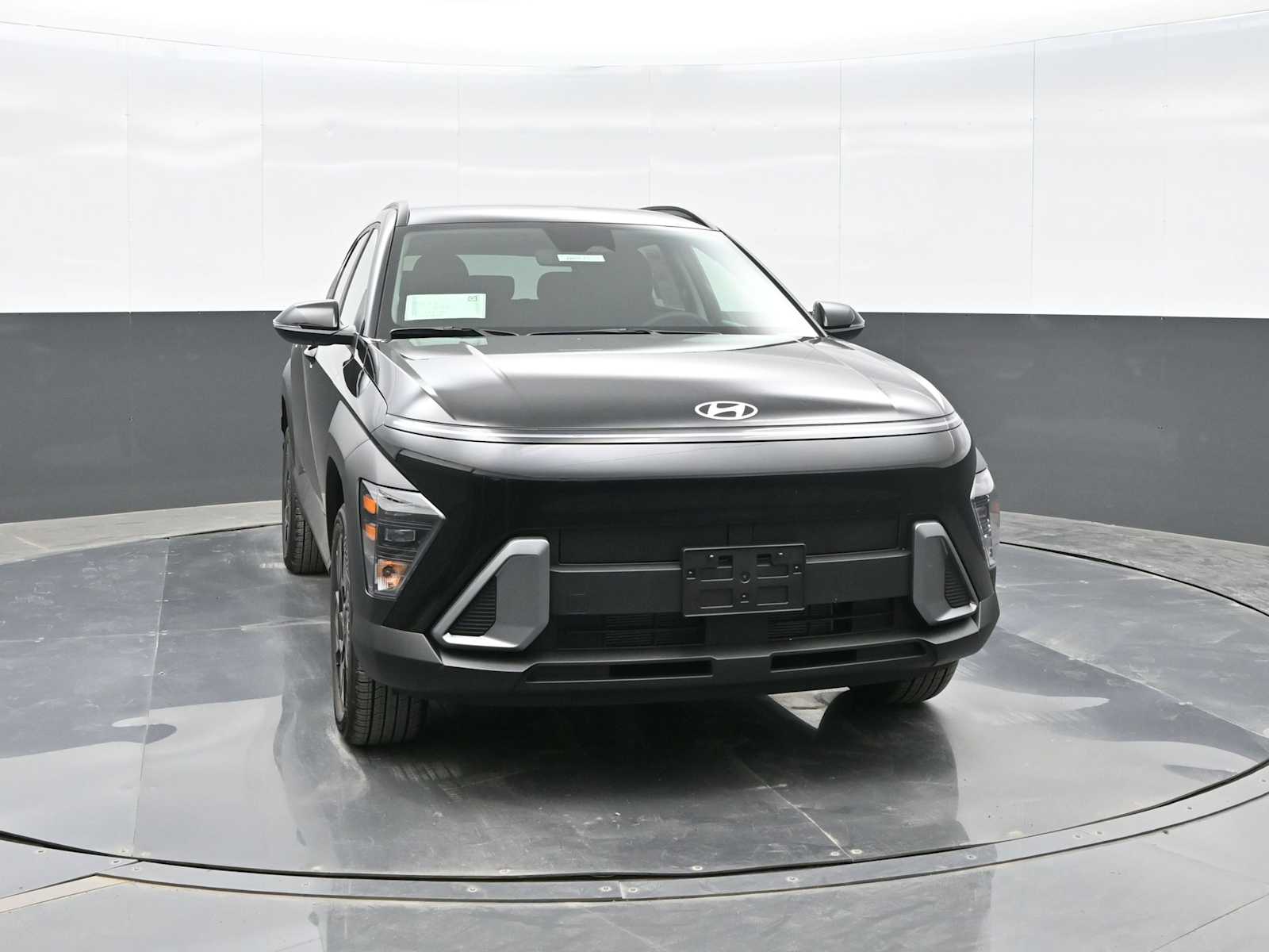 2026 Hyundai Kona SEL photo 2