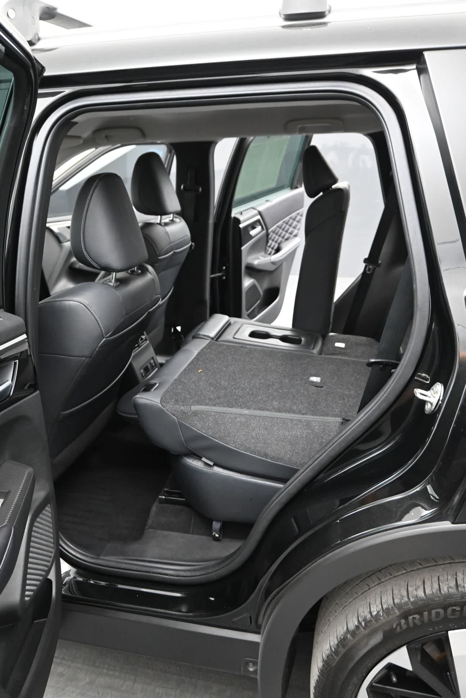 2023 Mitsubishi Outlander SEL - Photo 14