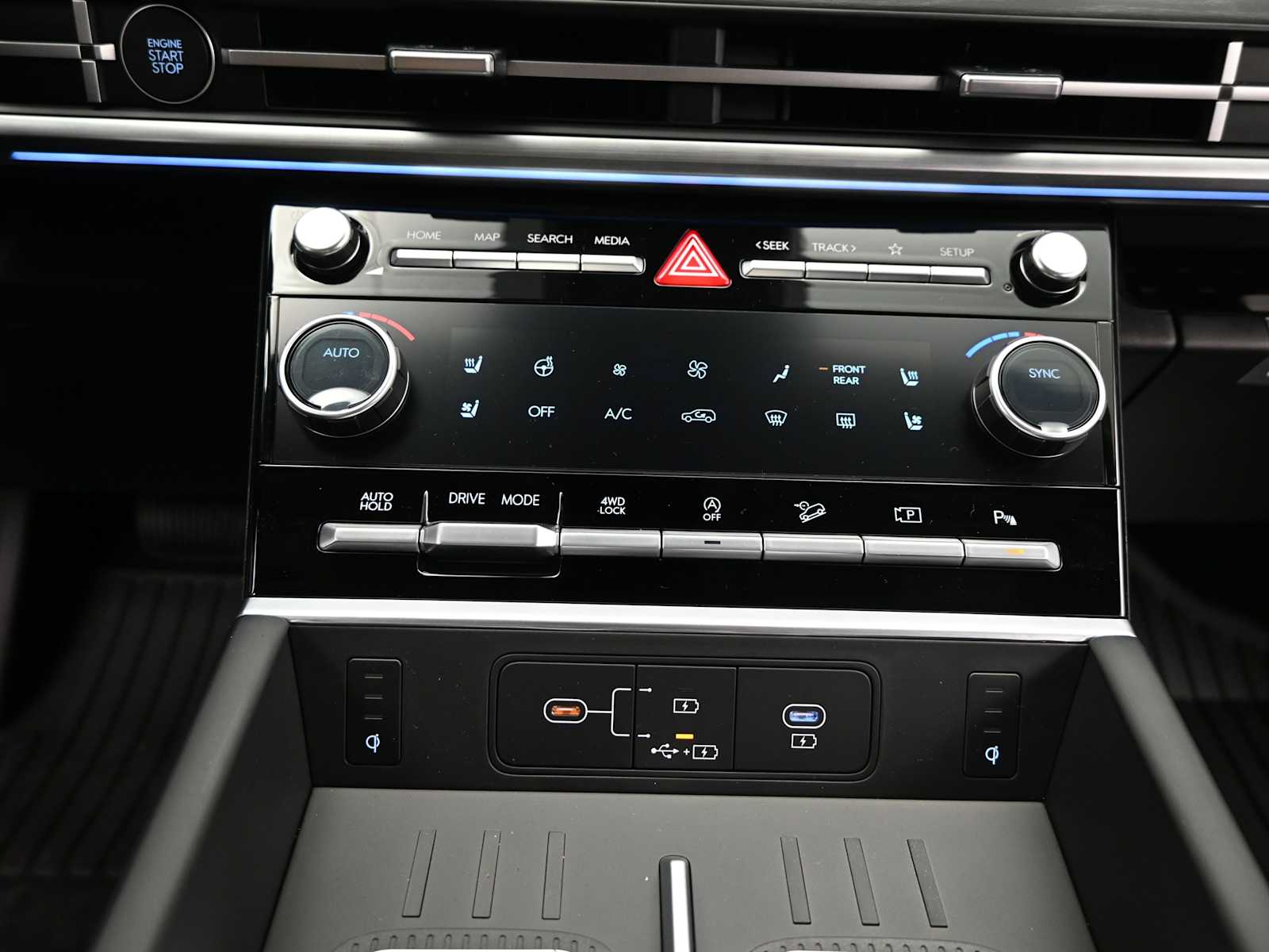 2026 Hyundai Santa Fe Limited - Photo 16