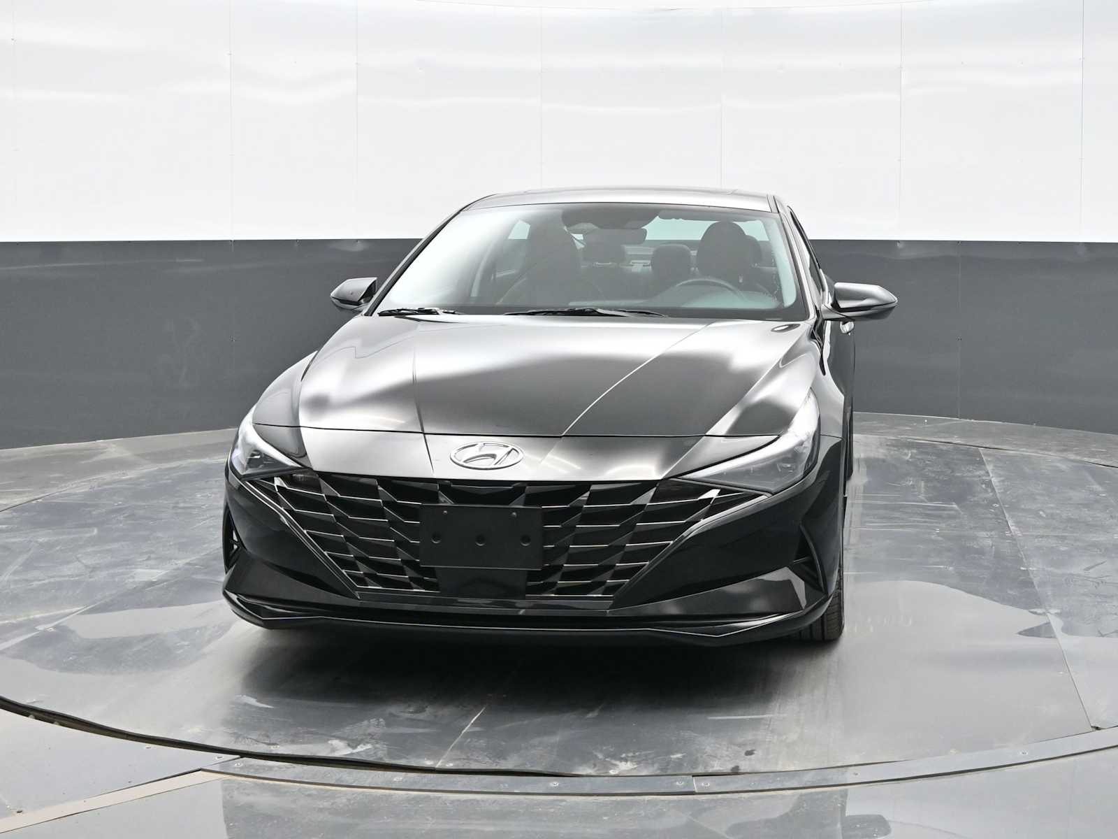 2023 Hyundai Elantra Limited photo 3