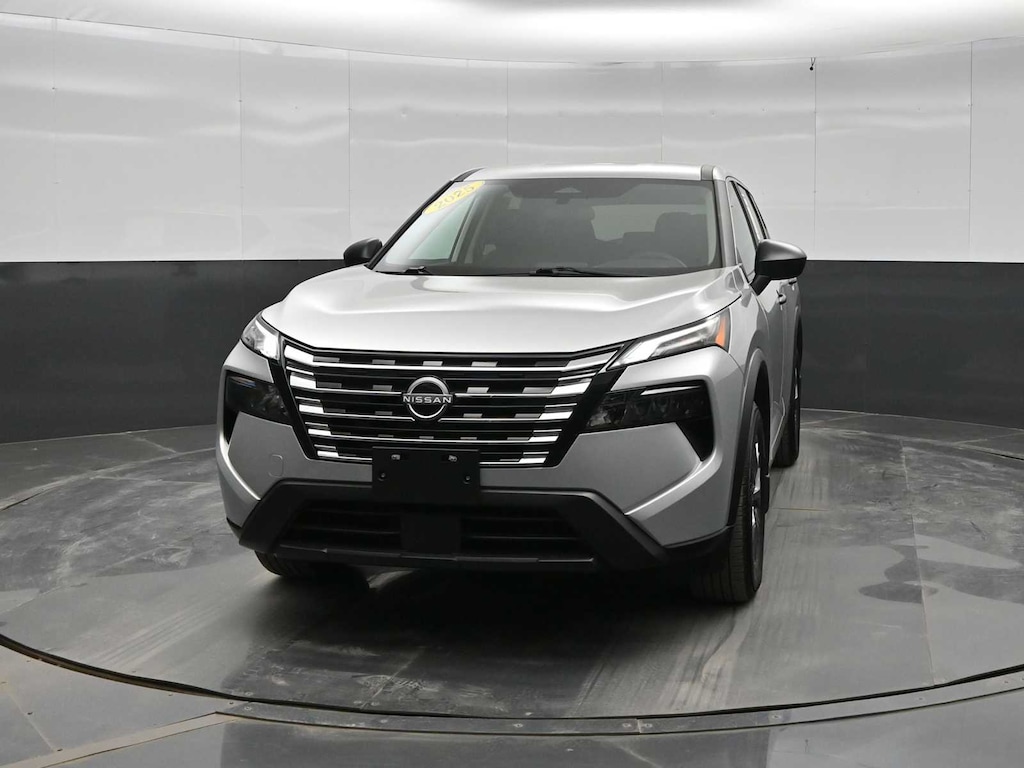 Used 2025 Nissan Rogue S AWD