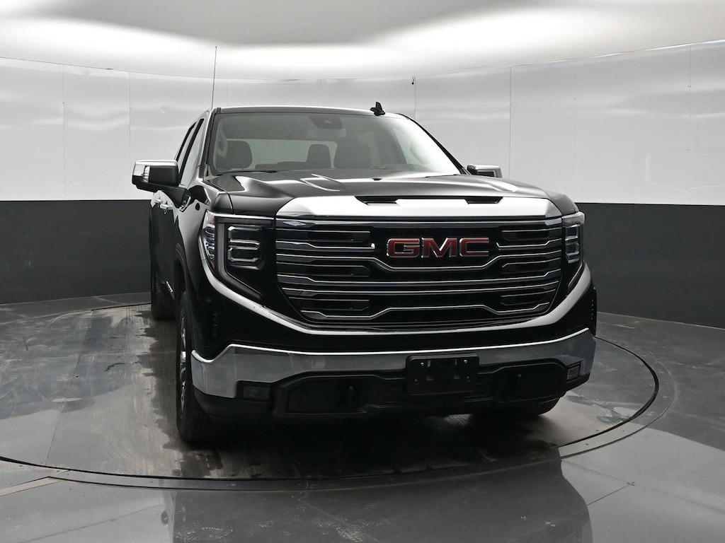 Used 2025 GMC Sierra 1500 SLT 4WD Crew Cab 147 4WD Crew Cab 147