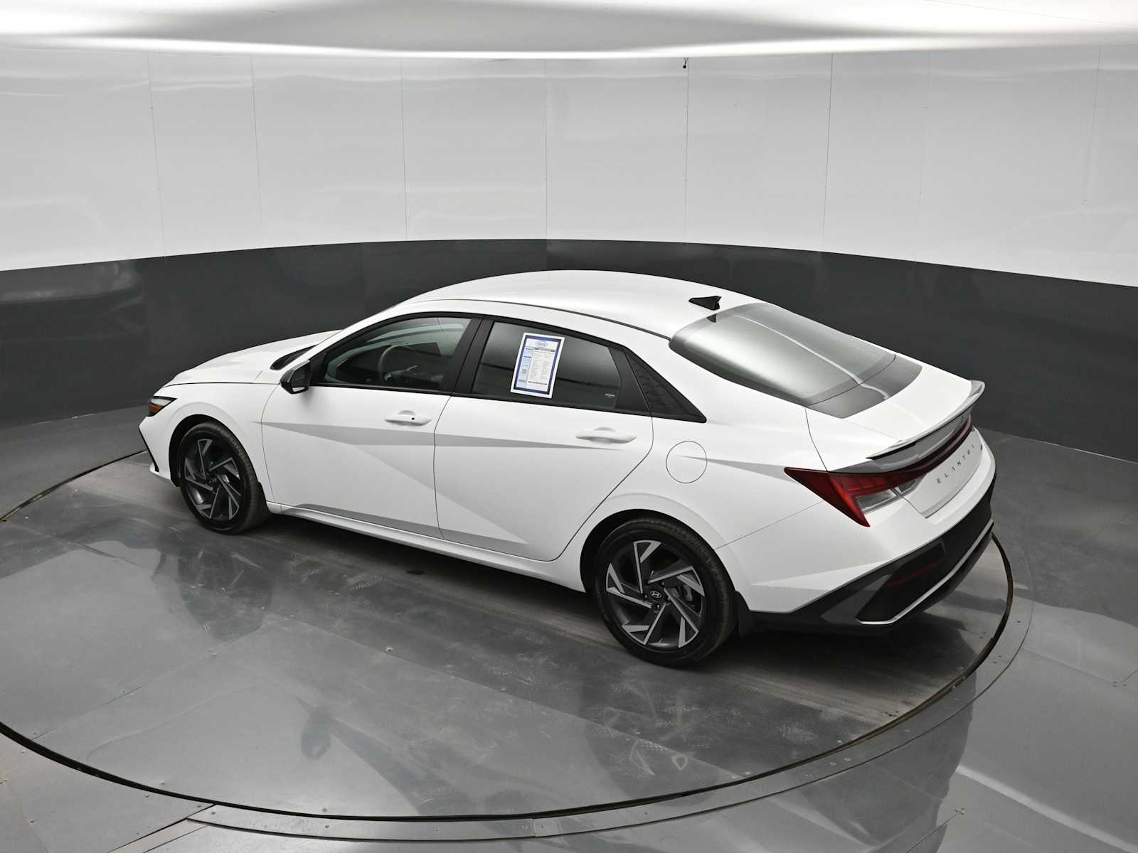 2025 Hyundai Elantra Blue - Photo 27