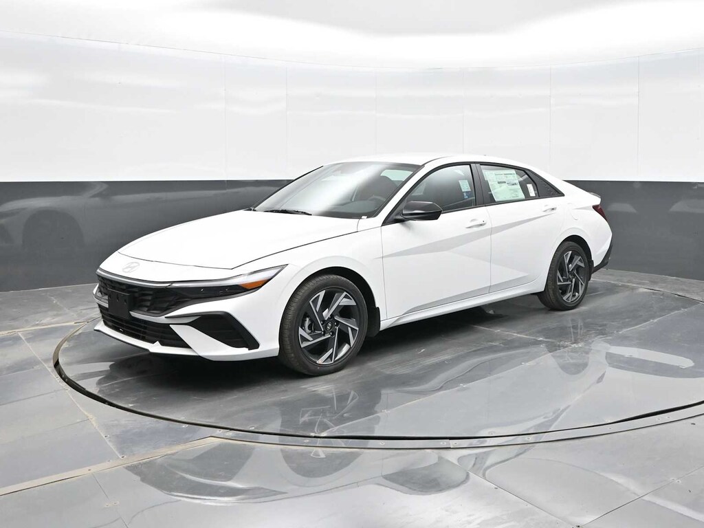 Used 2025 Hyundai Elantra Hybrid SEL Sport DCT