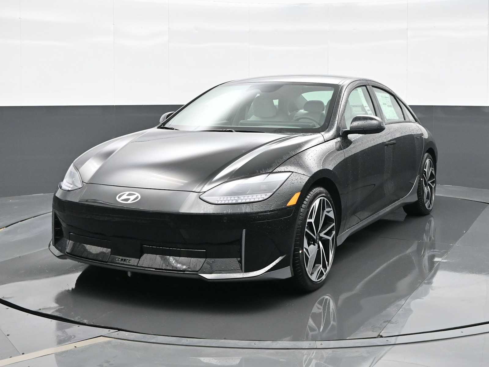 2024 Hyundai IONIQ 6 SEL's photo