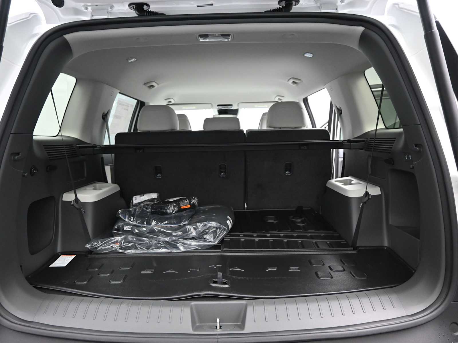 2026 Hyundai Santa Fe SE - Photo 13