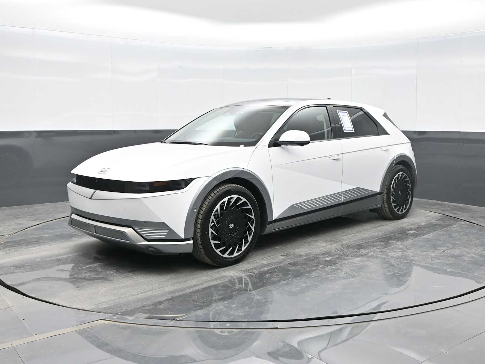 2022 Hyundai IONIQ 5 Limited's photo