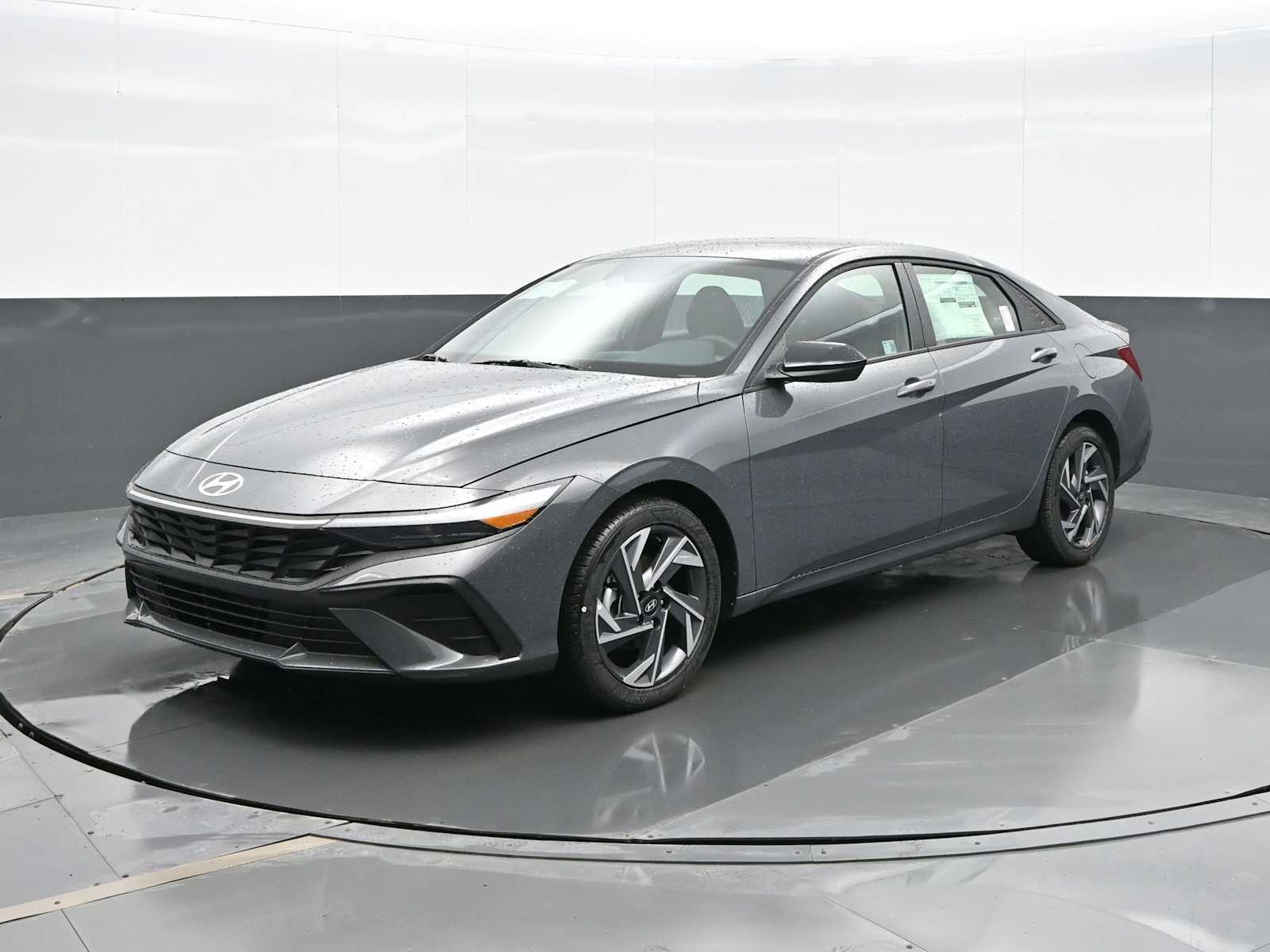 2025 Hyundai Elantra SEL Sport photo 4