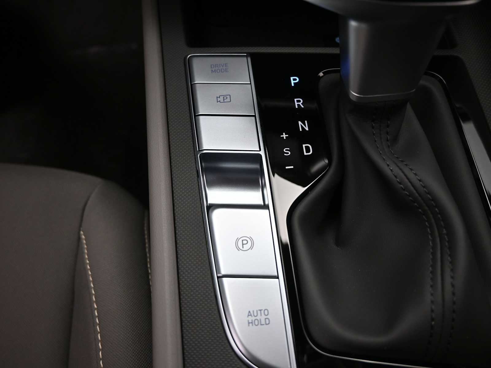 2025 Hyundai Elantra Blue - Photo 20