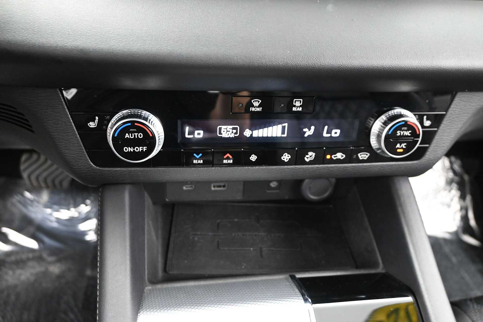 2023 Mitsubishi Outlander SEL - Photo 18