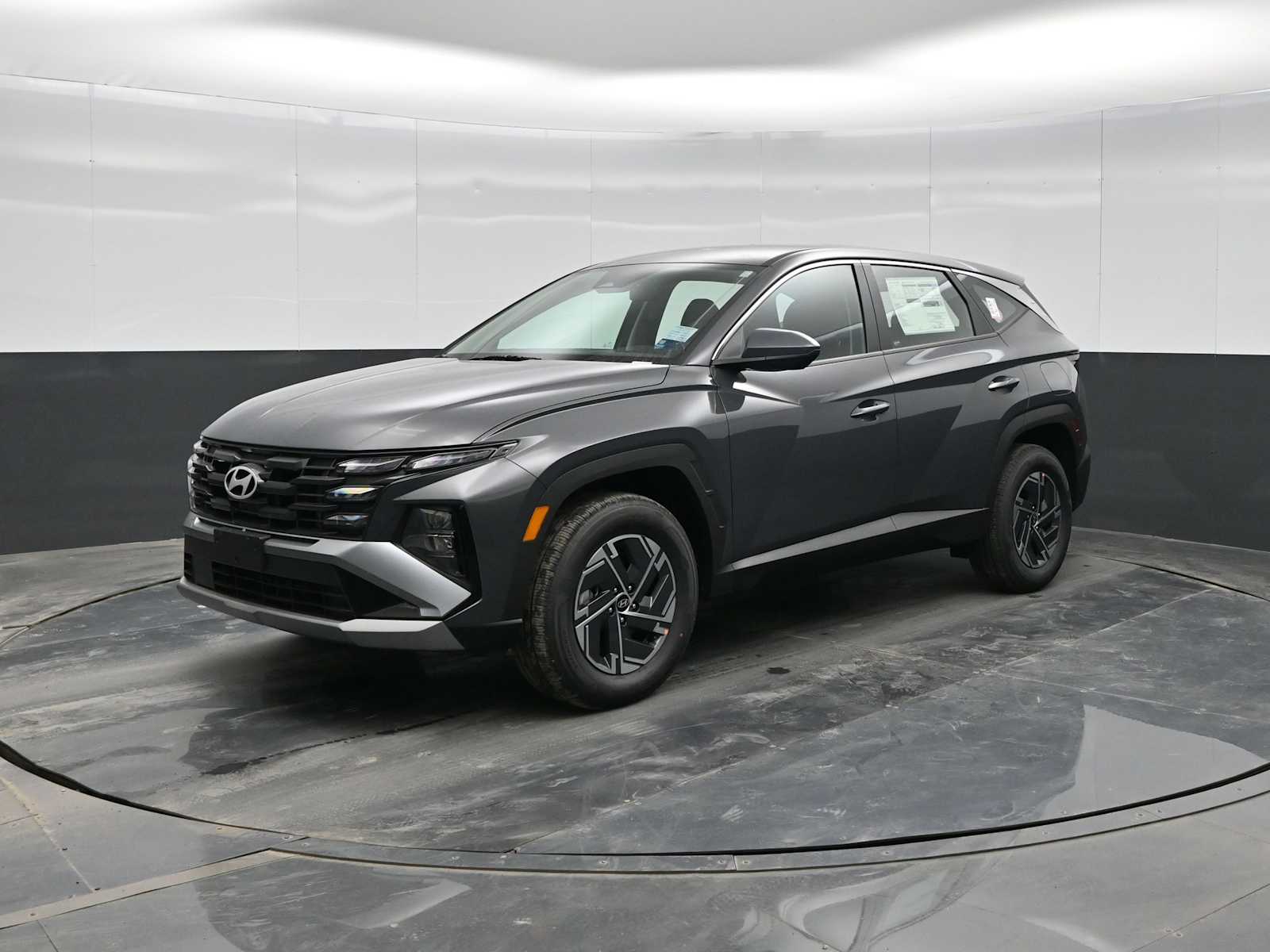 2026 Hyundai Tucson Blue SE's photo