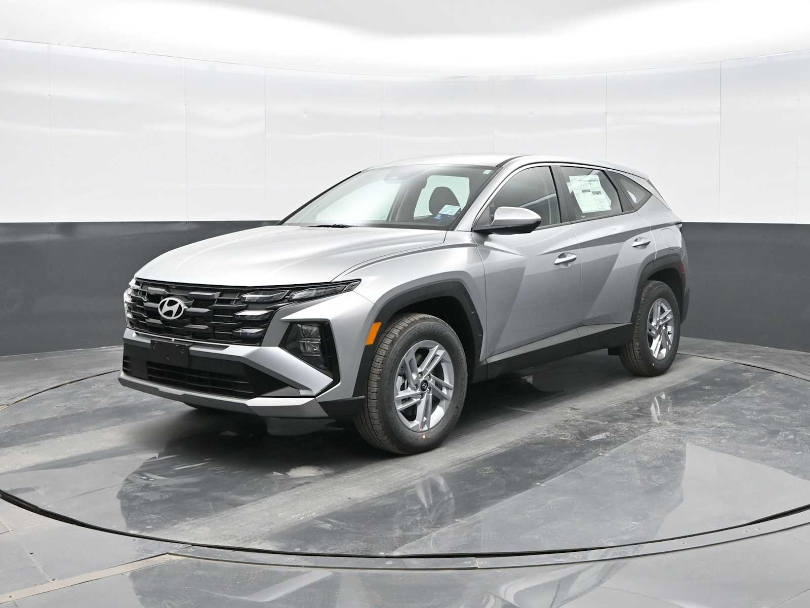 2026 Hyundai Tucson SE's photo