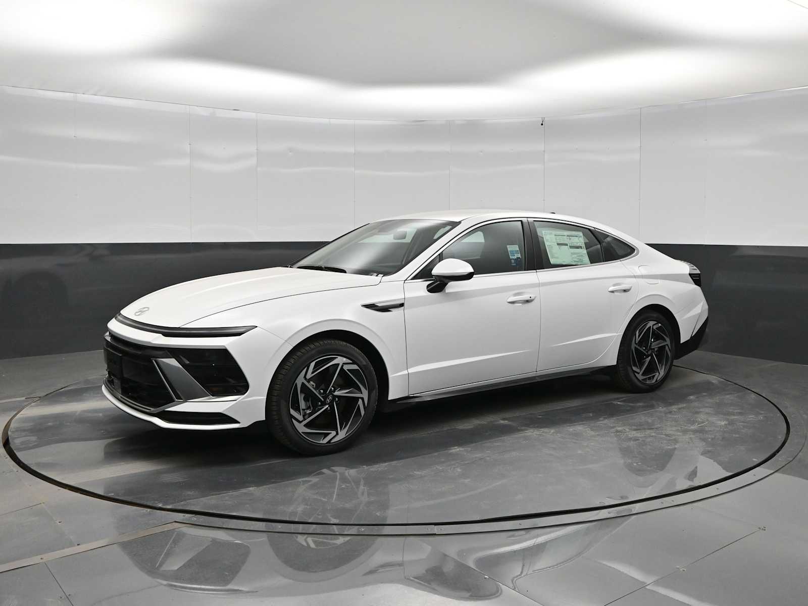 2026 Hyundai Sonata SEL AWD's photo