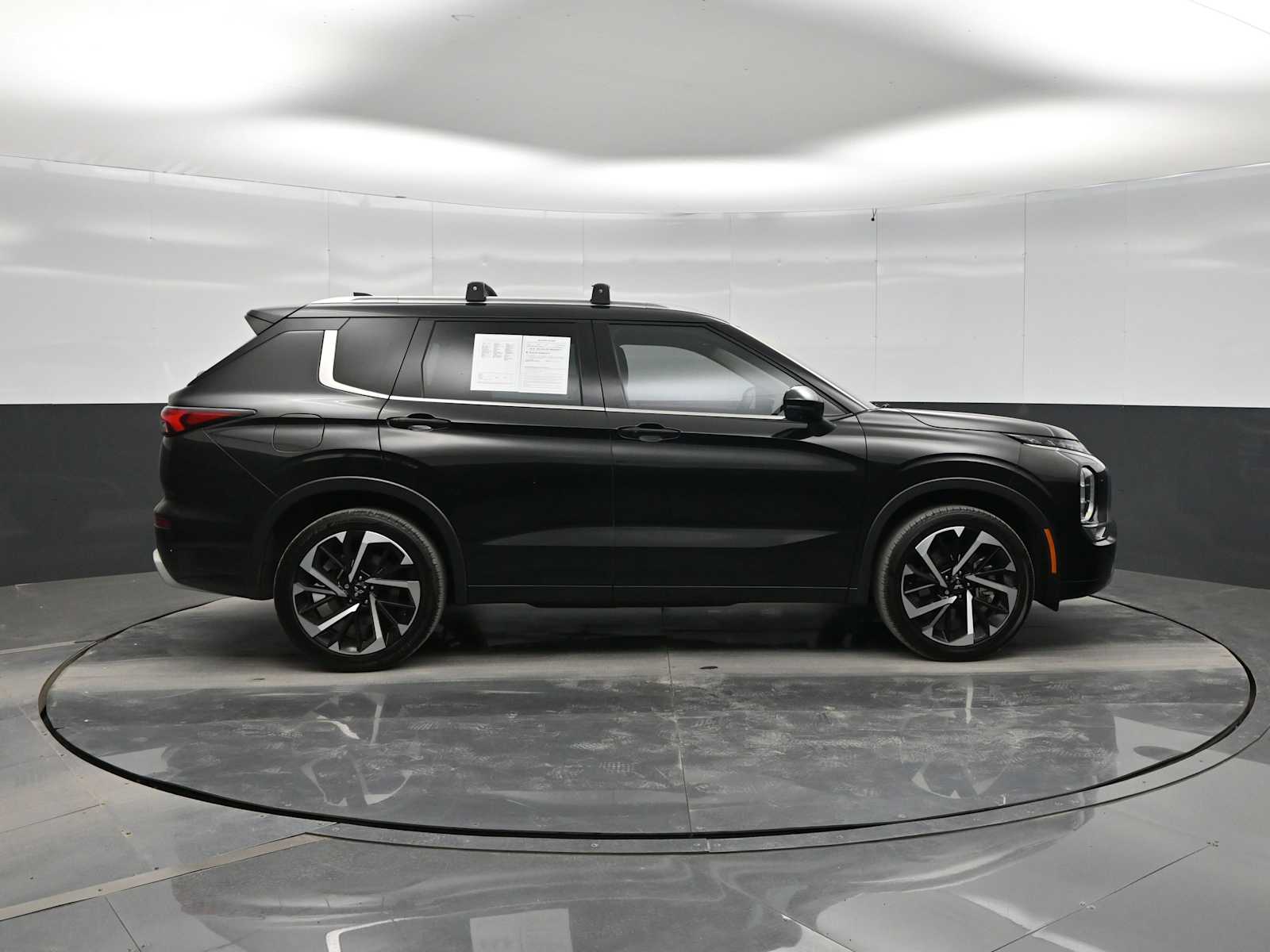 2023 Mitsubishi Outlander SEL - Photo 9