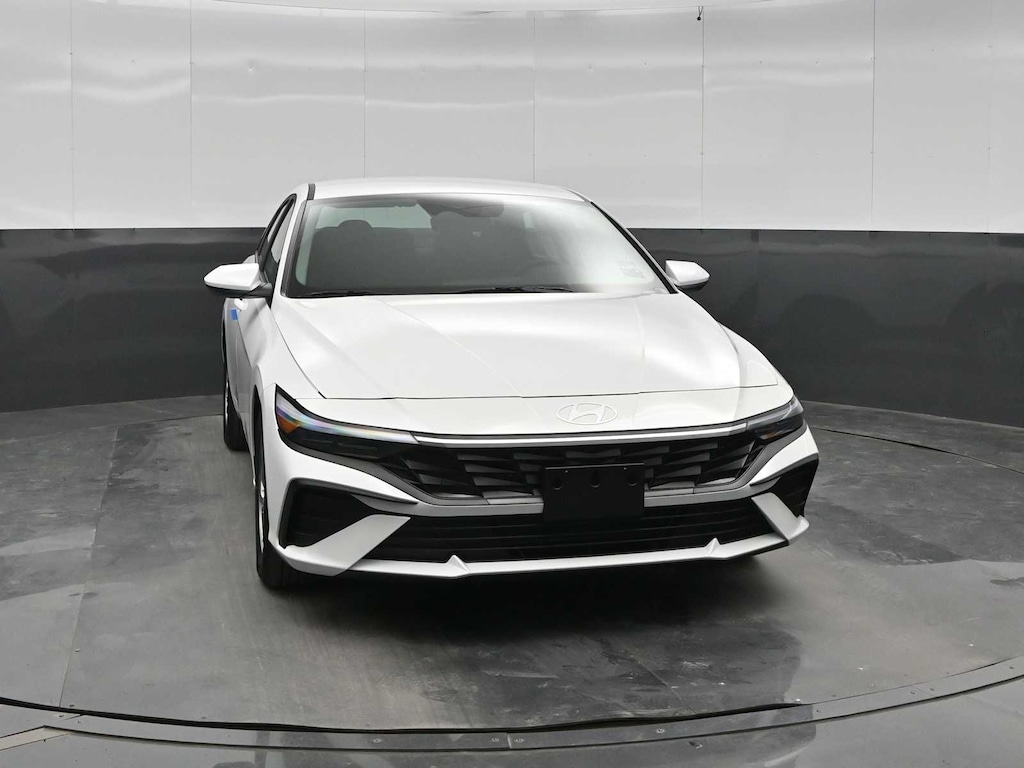 New 2026 Hyundai Elantra SE Sedan