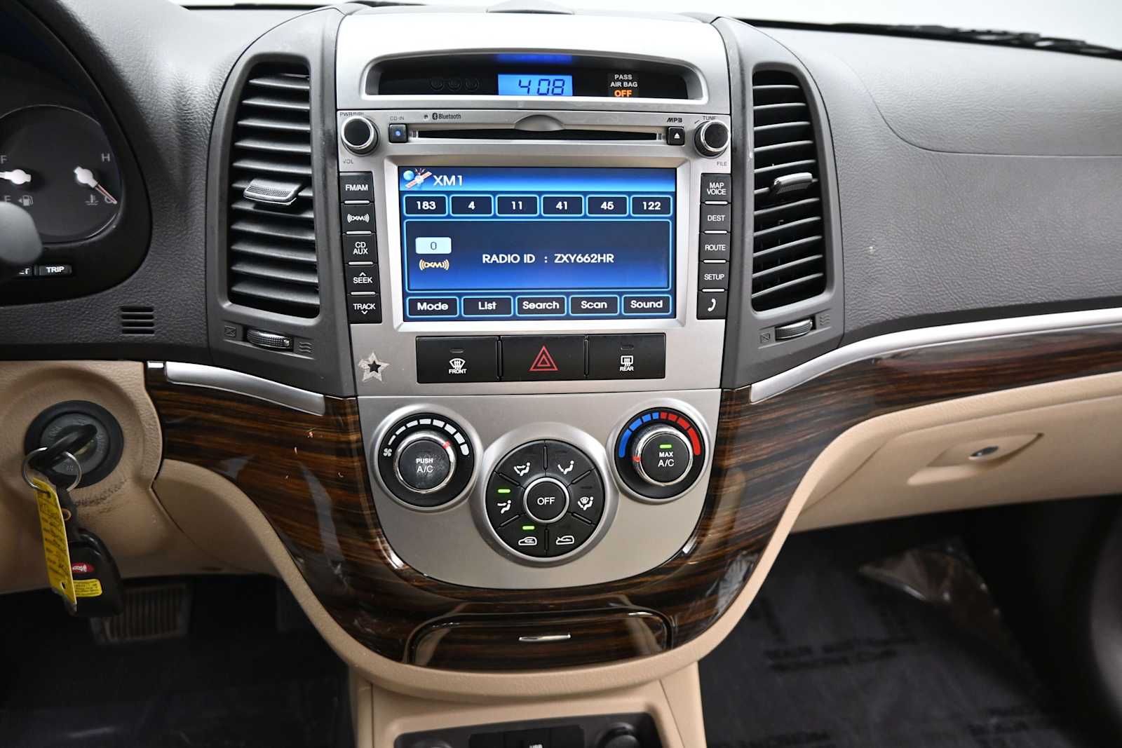 2010 Hyundai Santa Fe GLS - Photo 20