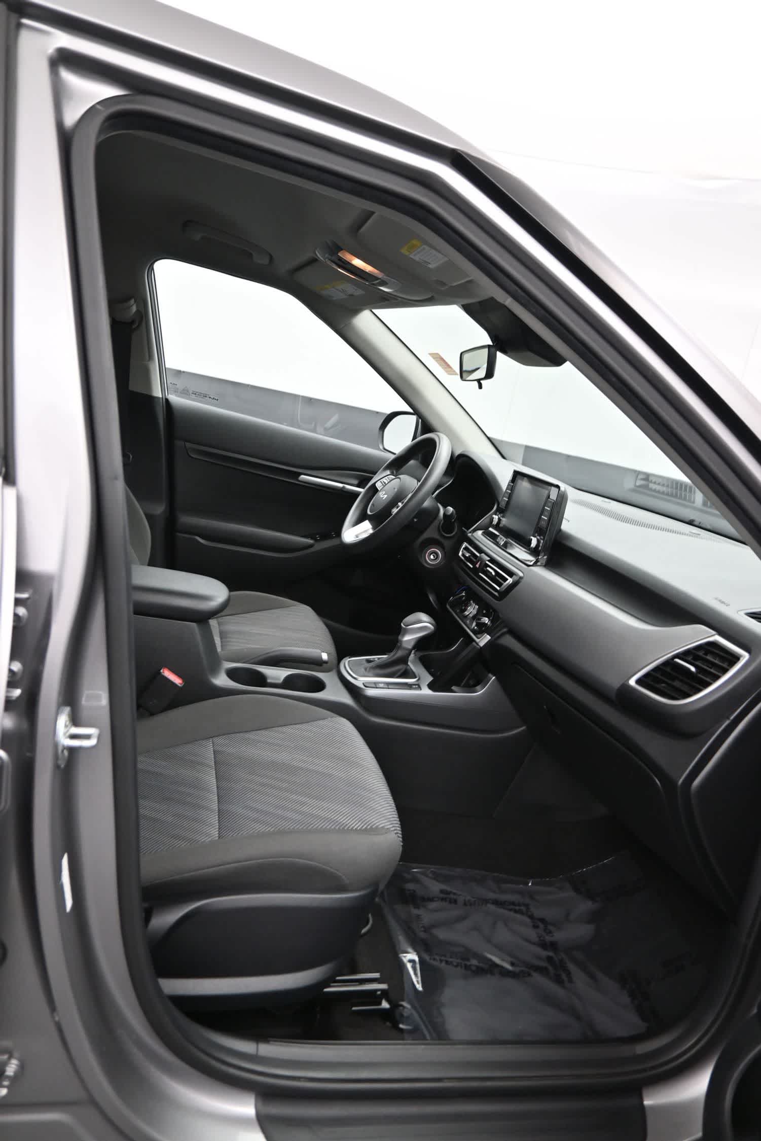2022 Kia Seltos LX - Photo 11