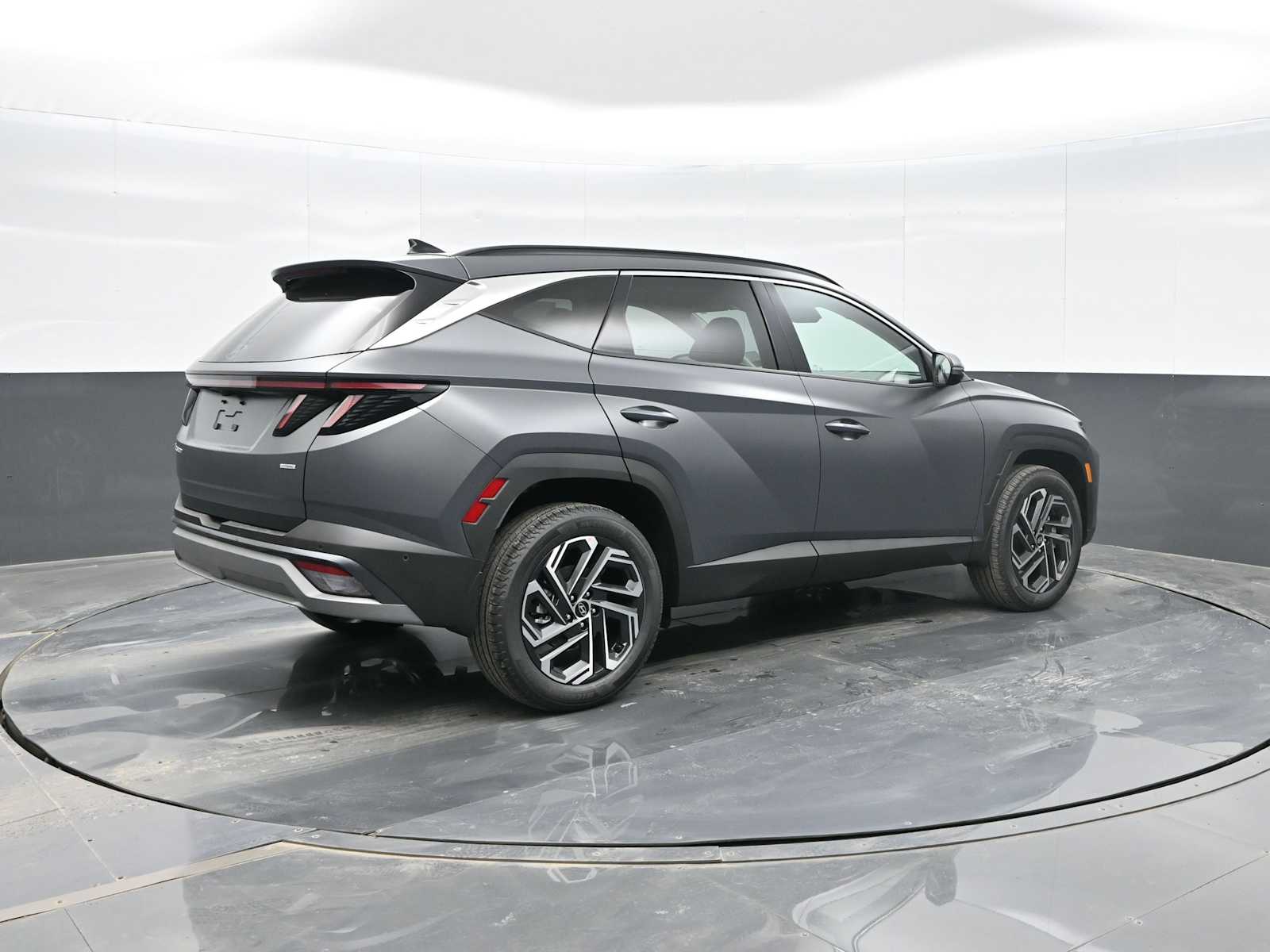 2026 Hyundai Tucson Limited - Photo 8