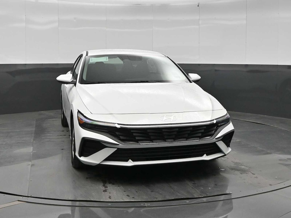 New 2026 Hyundai Elantra SE Sedan