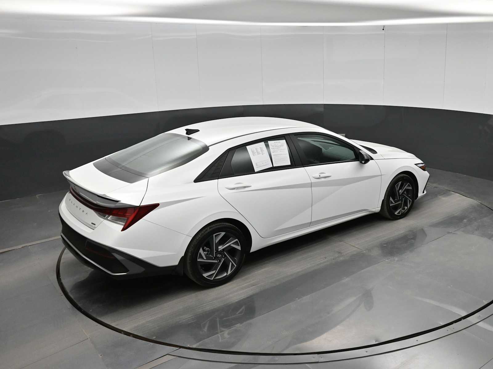 2025 Hyundai Elantra Blue - Photo 29