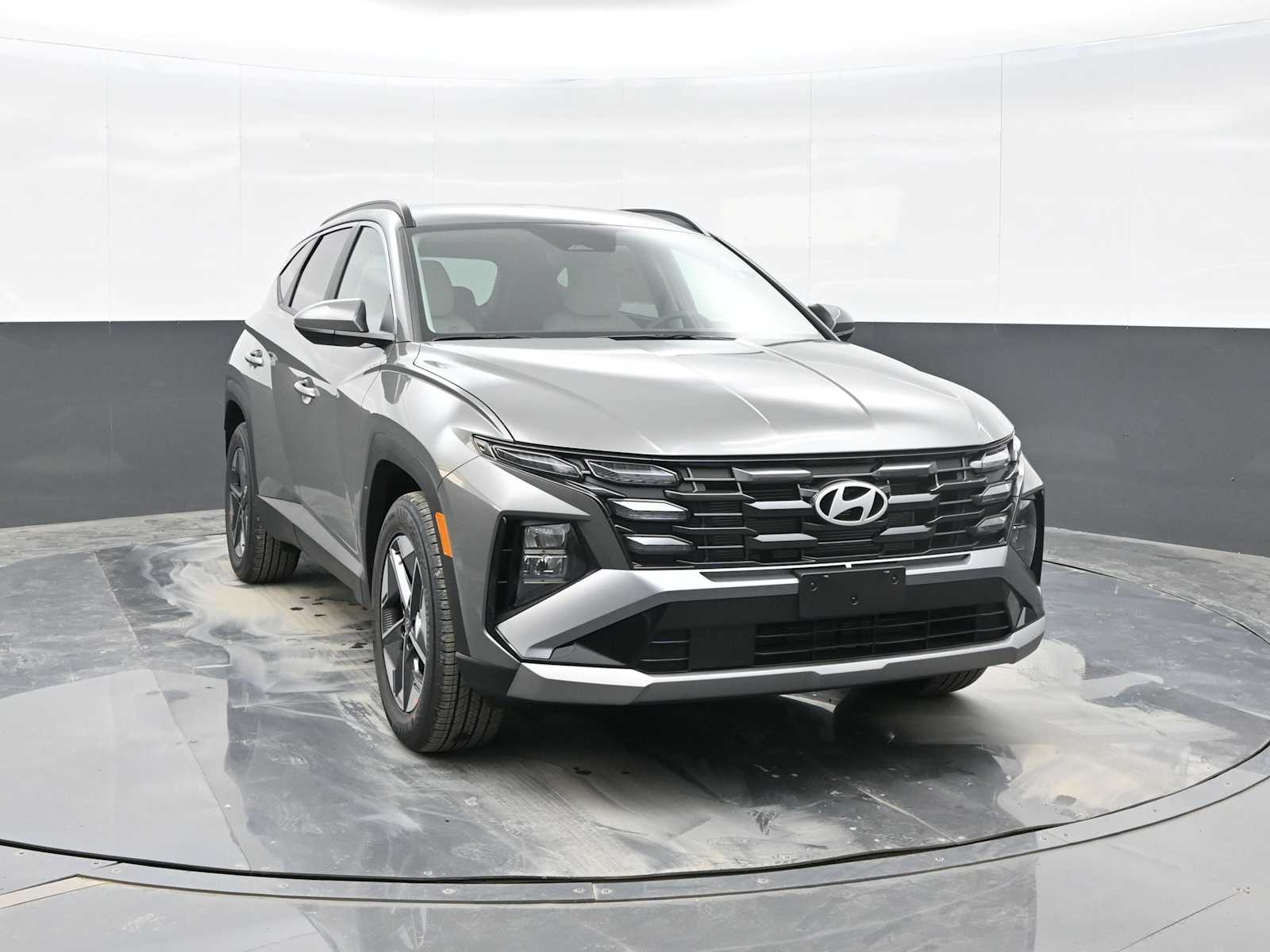 2026 Hyundai Tucson SEL photo 2