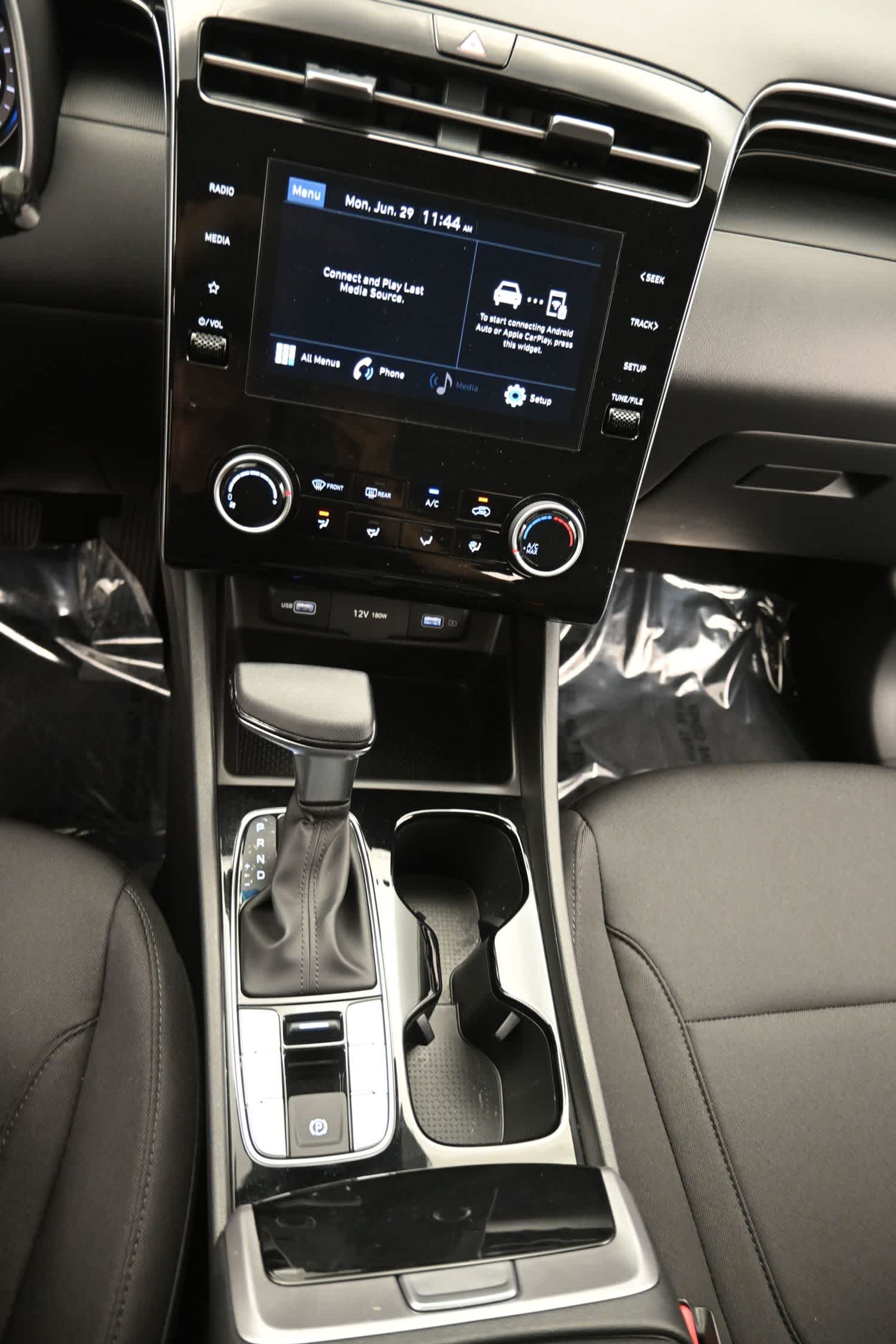 2024 Hyundai Tucson SE - Photo 20