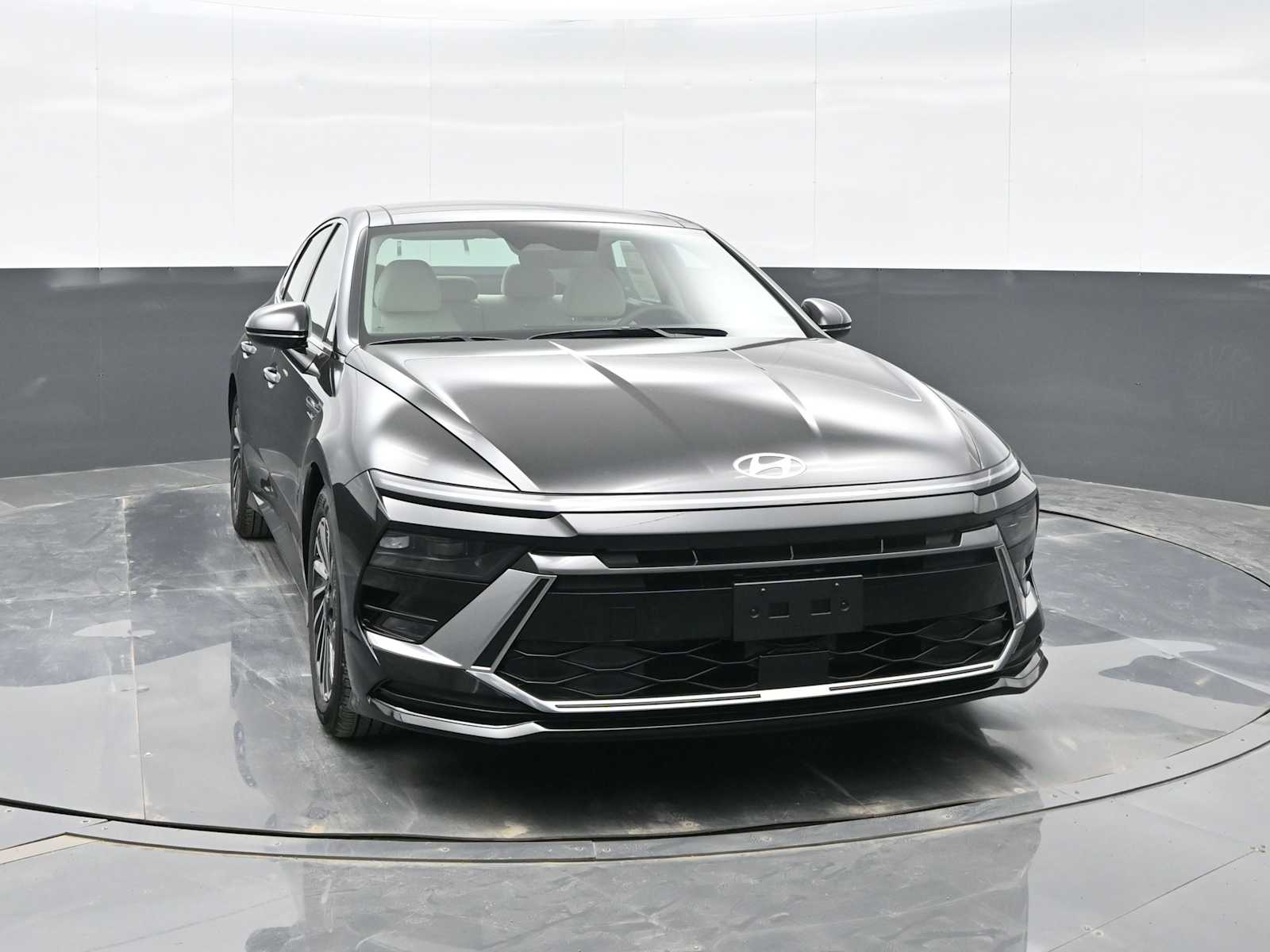 2026 Hyundai Sonata Hybrid SEL photo 2