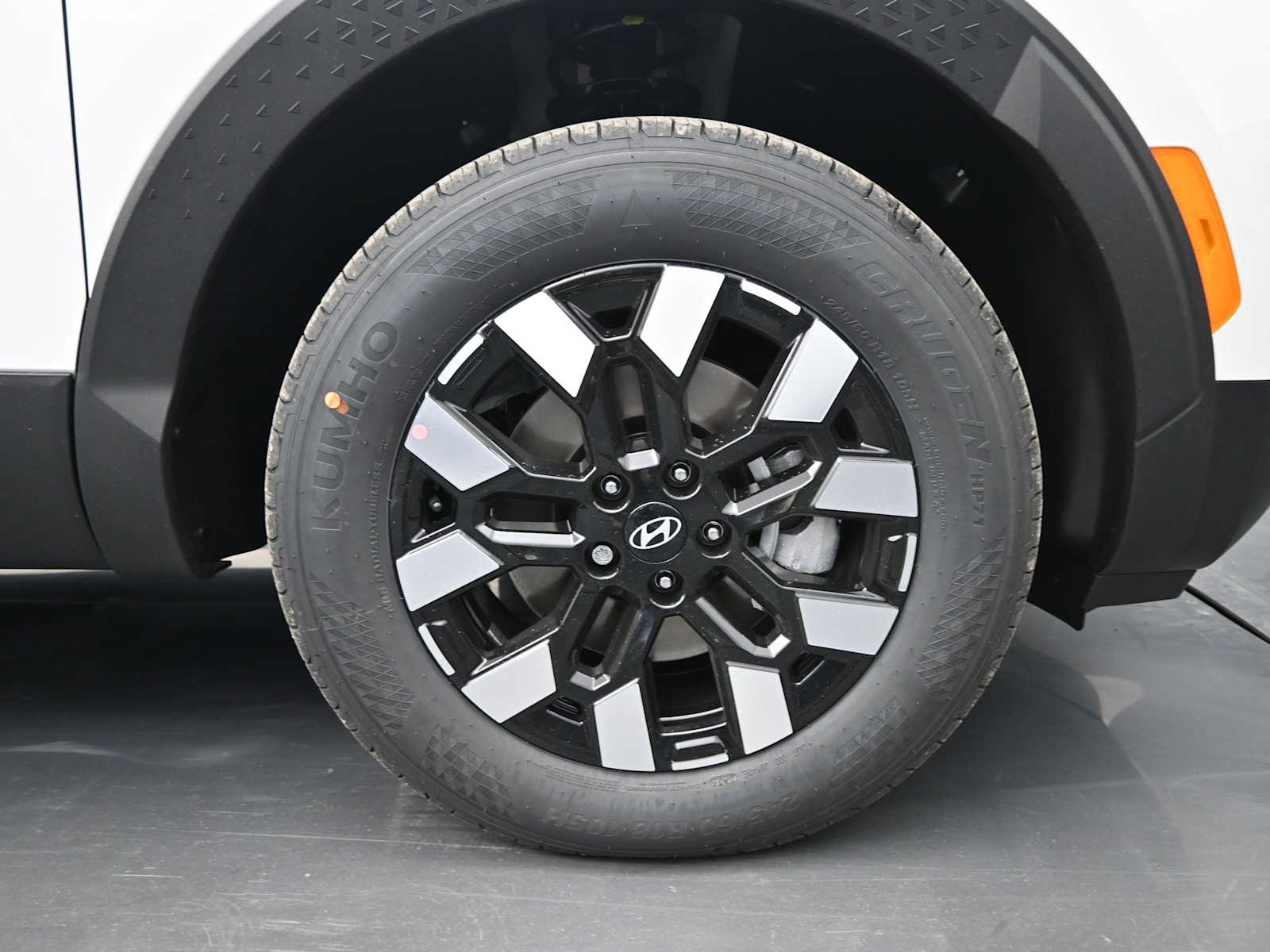 2025 Hyundai Santa Cruz SEL - Photo 10