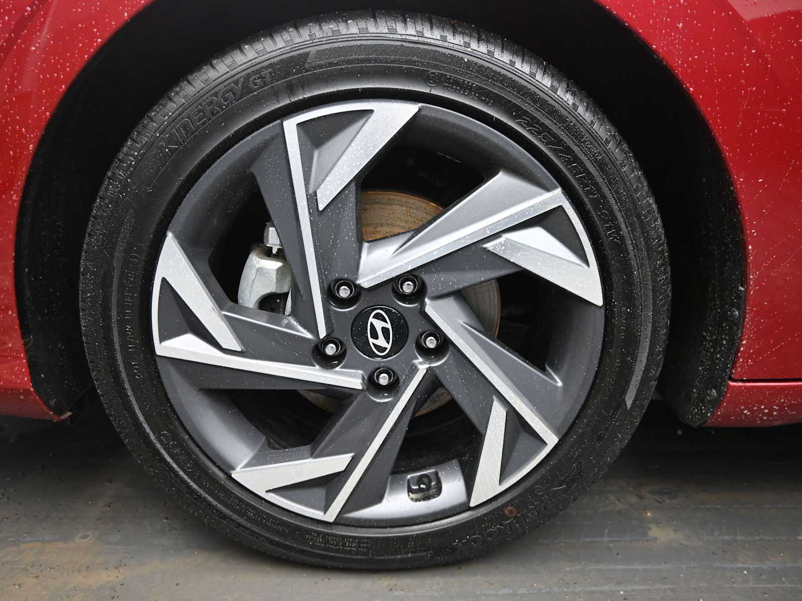 2025 Hyundai Elantra Limited - Photo 10