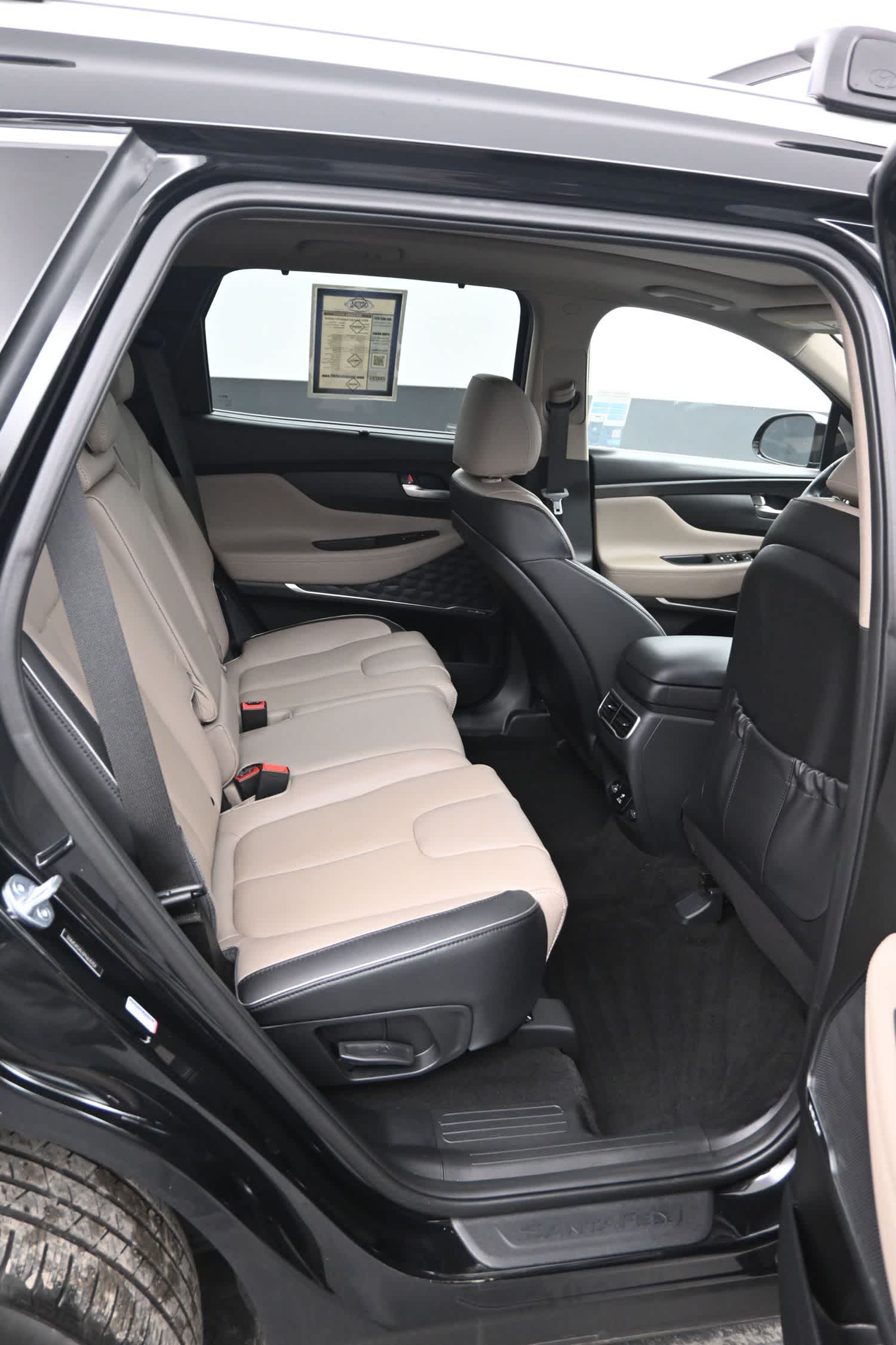 2023 Hyundai Santa Fe Limited - Photo 11