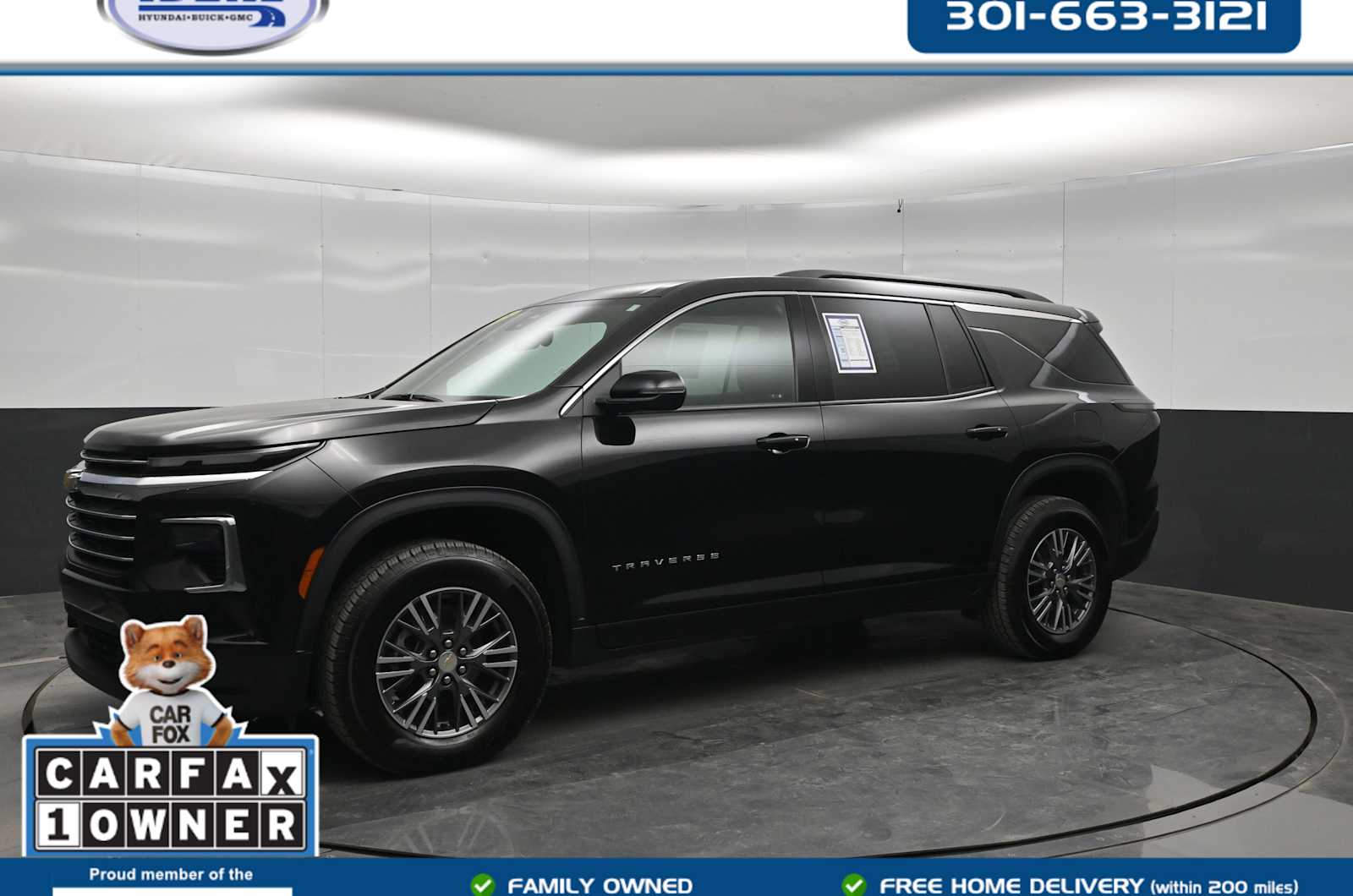 Used 2025 Chevrolet Traverse AWD LT