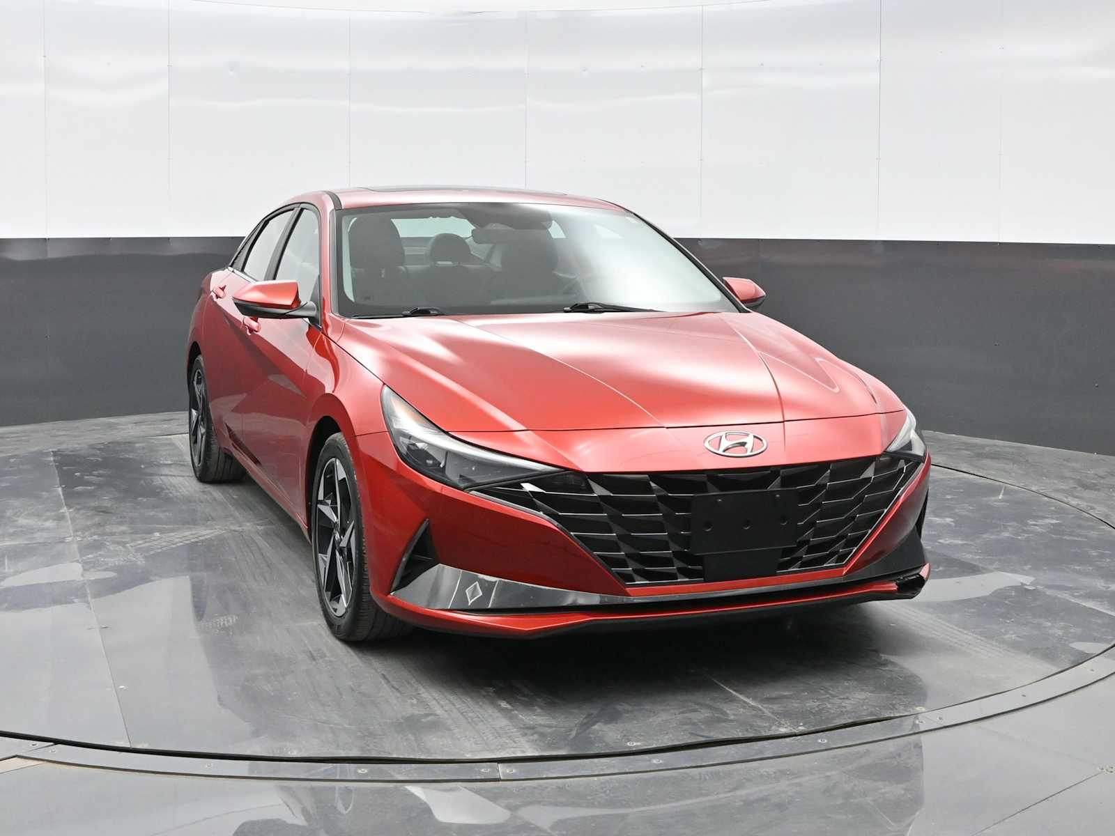 2021 Hyundai Elantra Limited photo 2