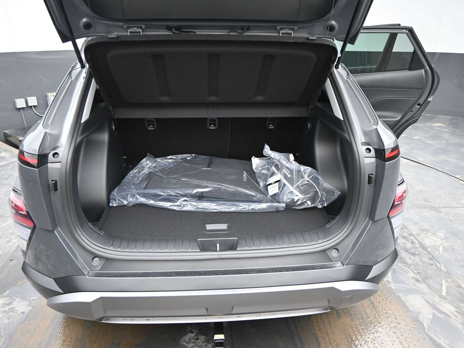 2026 Hyundai Kona SEL Premium - Photo 13