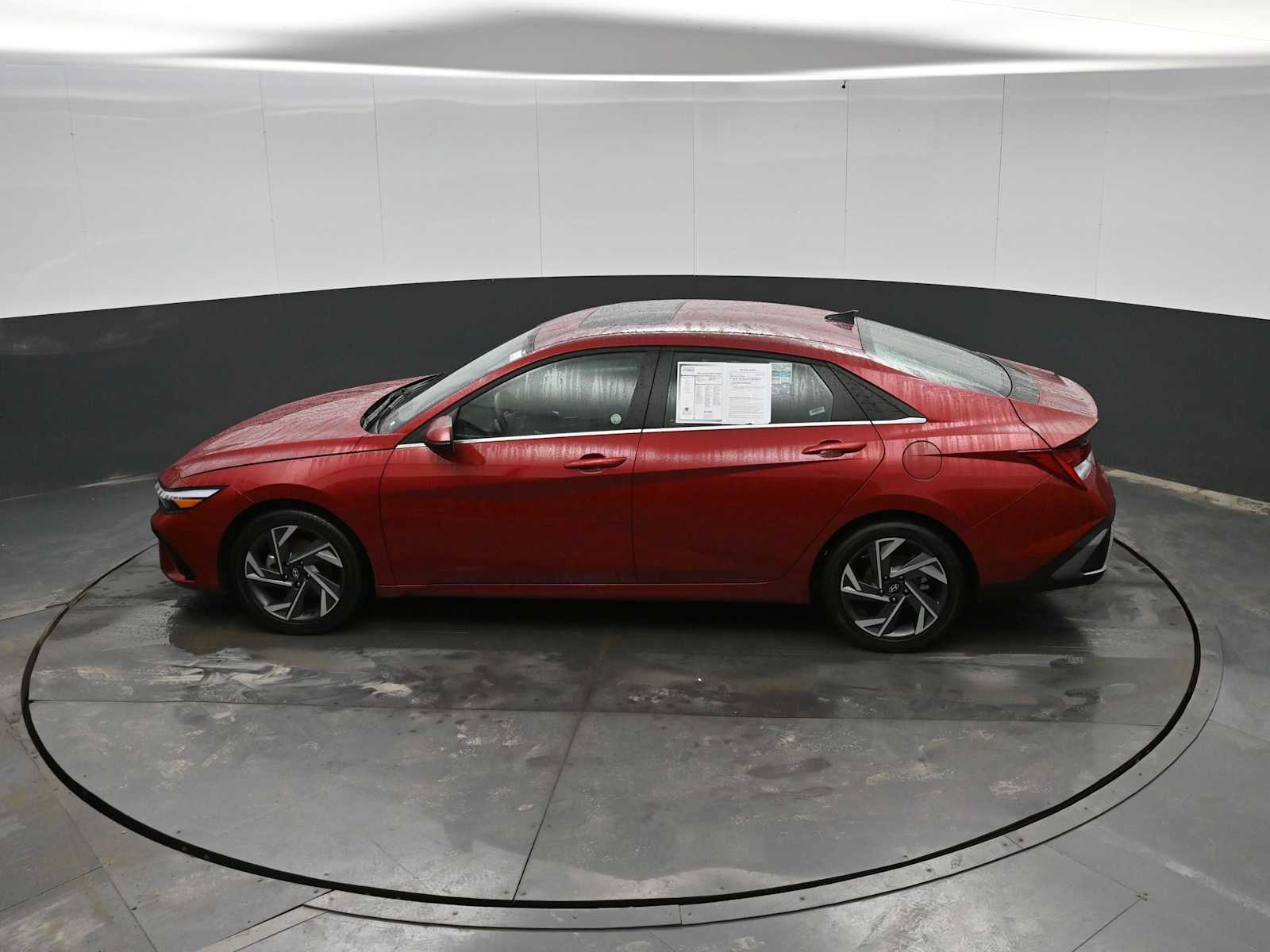 2025 Hyundai Elantra Limited - Photo 25