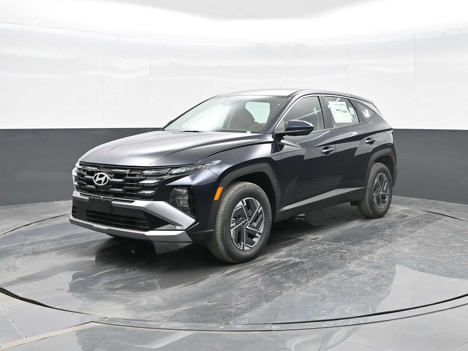 2026 Hyundai Tucson Blue SE's photo