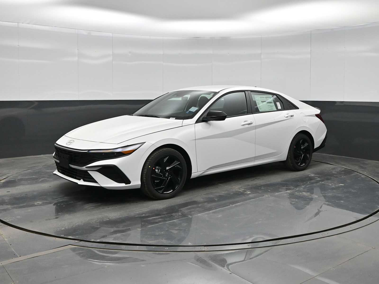 2026 Hyundai Elantra SEL's photo