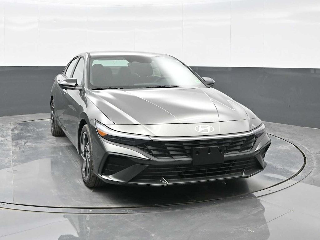 New 2025 Hyundai Elantra SEL Sport IVT
