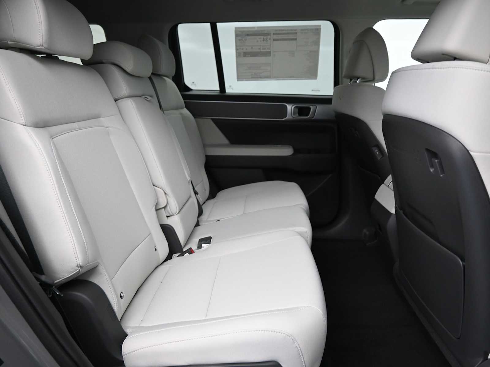 2026 Hyundai Santa Fe SE - Photo 12