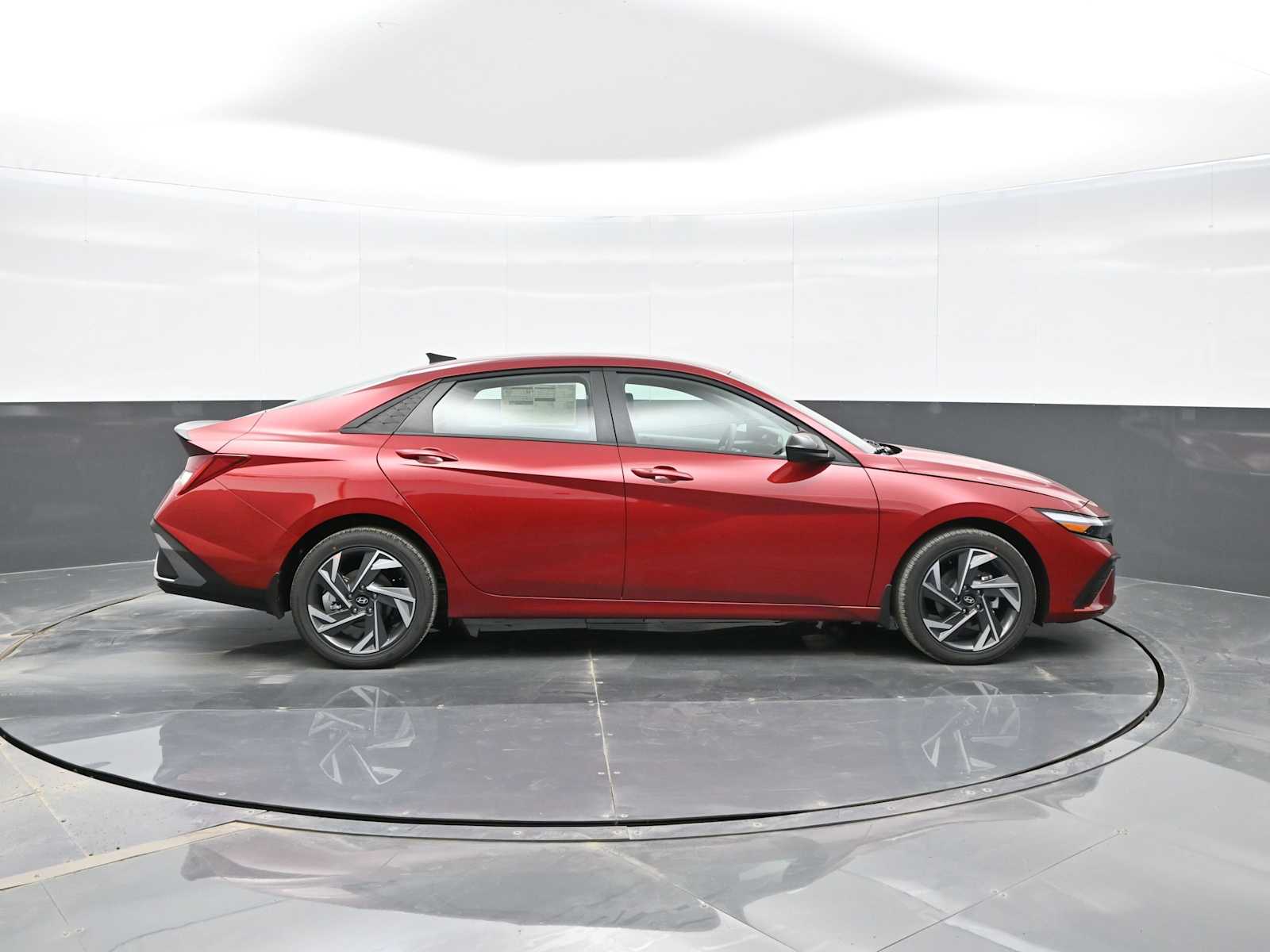 2025 Hyundai Elantra Blue - Photo 9
