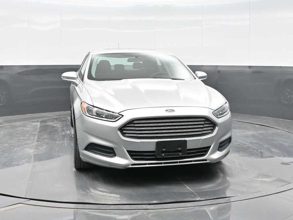 Used 2014 Ford Fusion SE Sdn FWD
