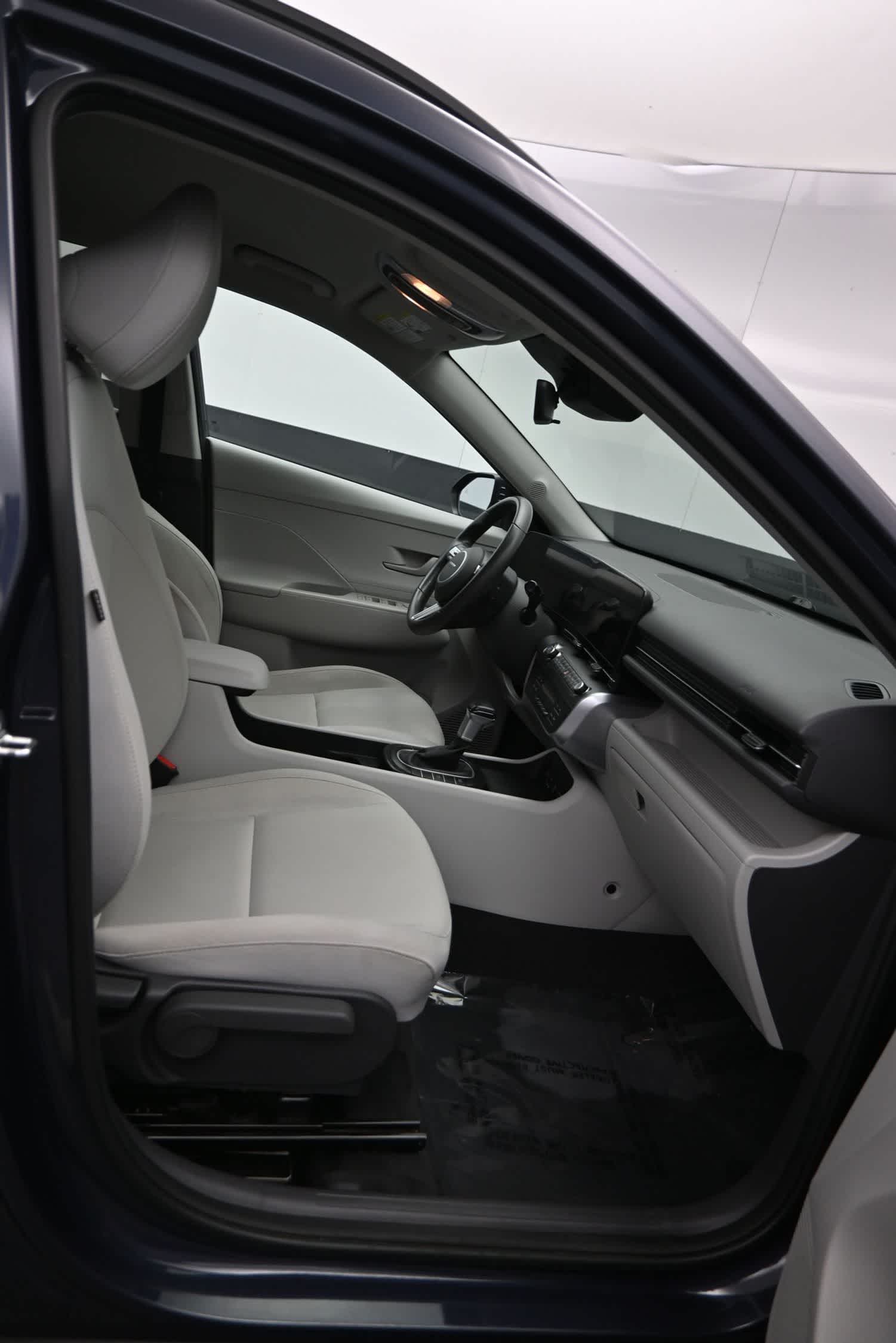 2024 Hyundai Kona SEL - Photo 11