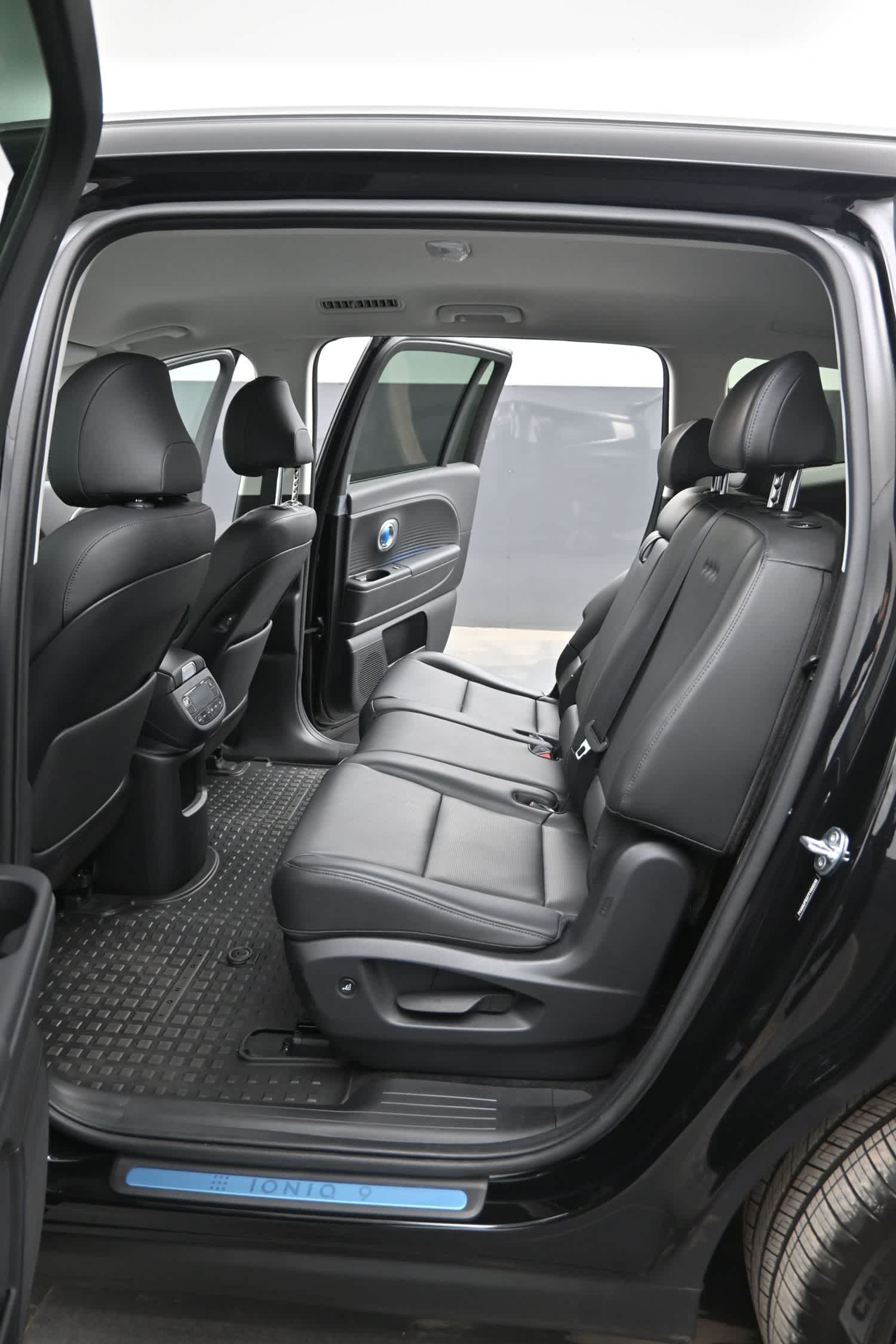 2026 Hyundai IONIQ 9 SEL - Photo 14