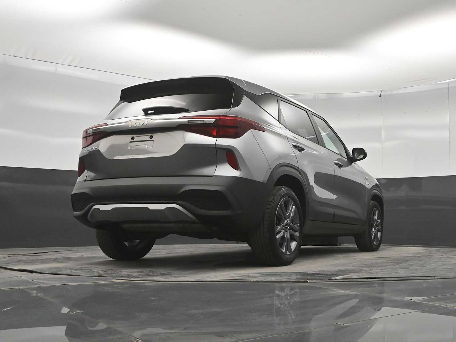 2022 Kia Seltos LX - Photo 38