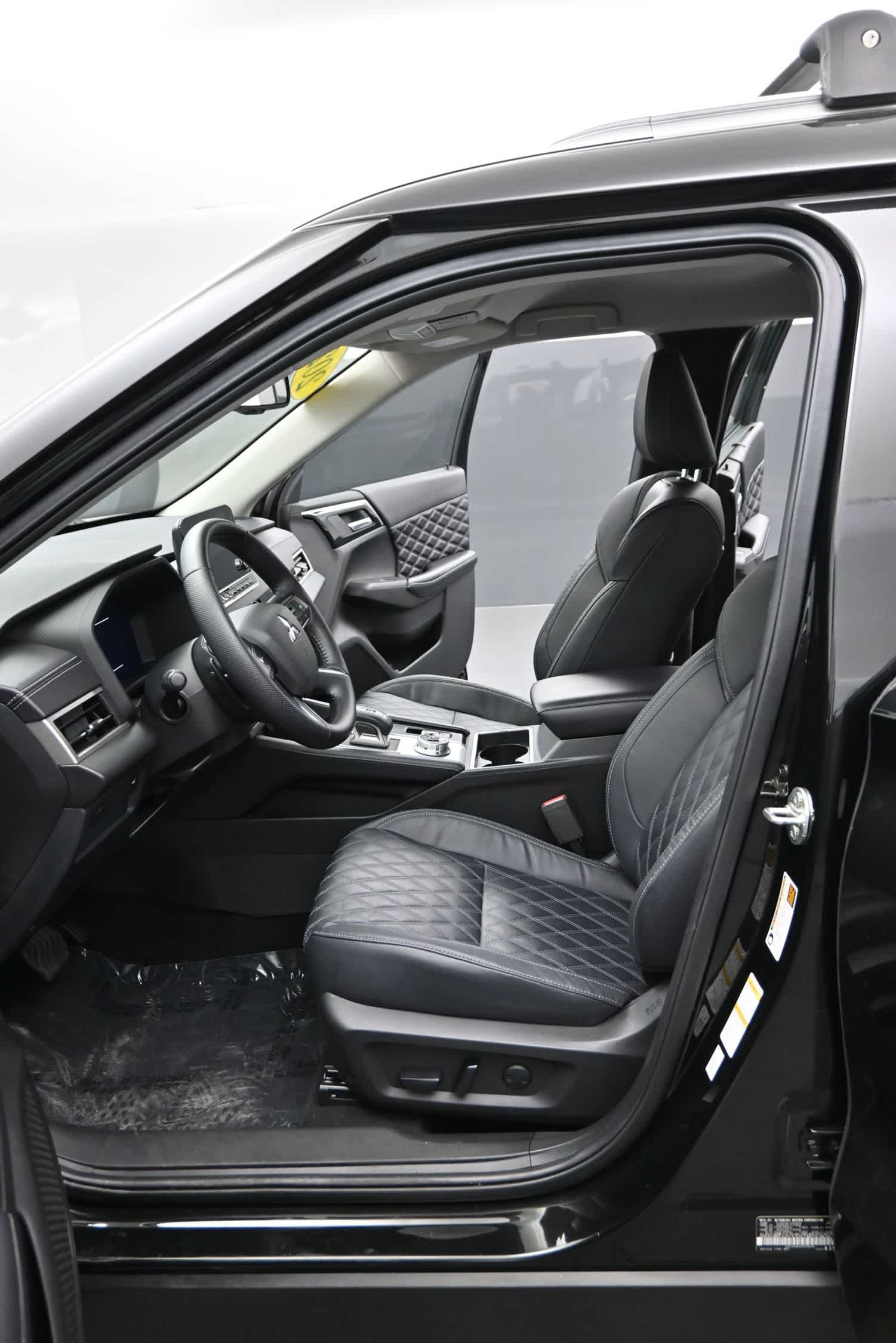 2023 Mitsubishi Outlander SEL - Photo 15